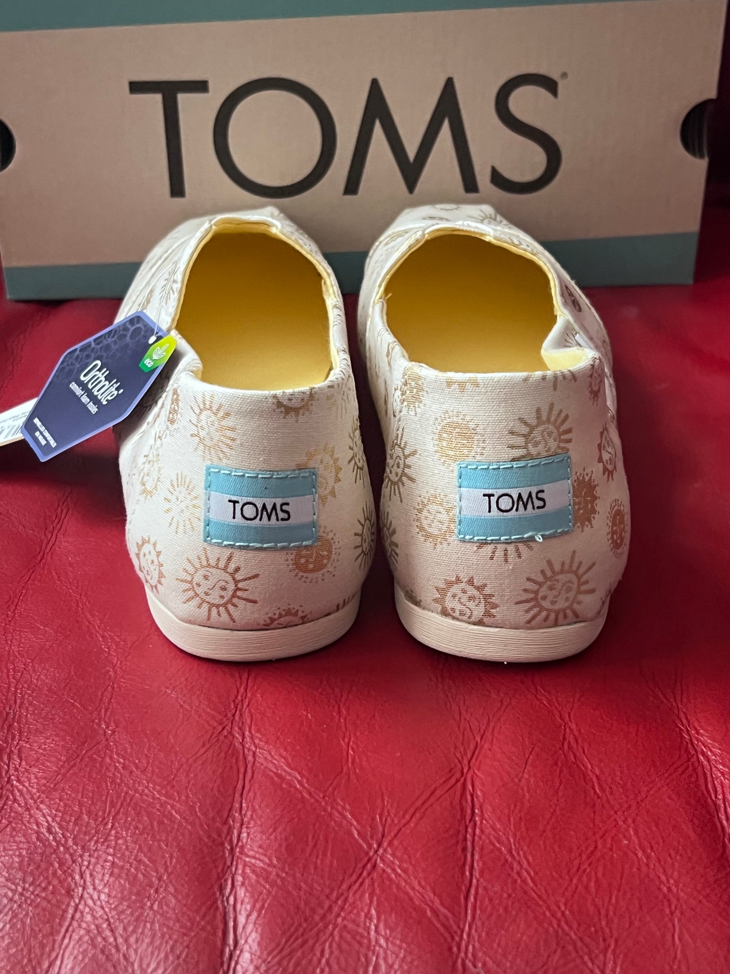 Authentic Tom's Alpargata Natural Foil Sunny Days Print Women's Slip Ons size 9