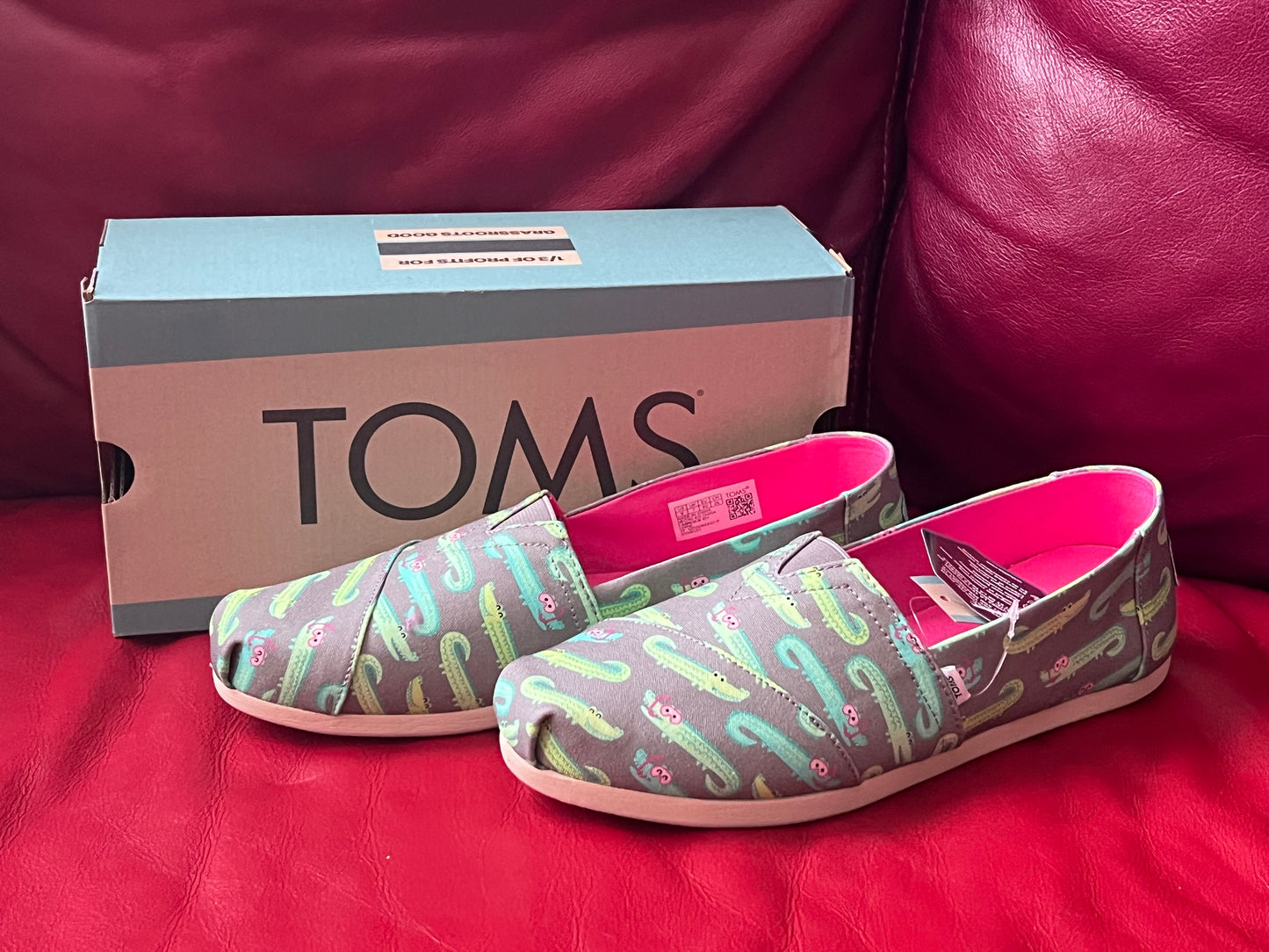 Authentic Toms Alpargata Ultimate Grey Snokeling Crocodiles Women's Slipons size 9