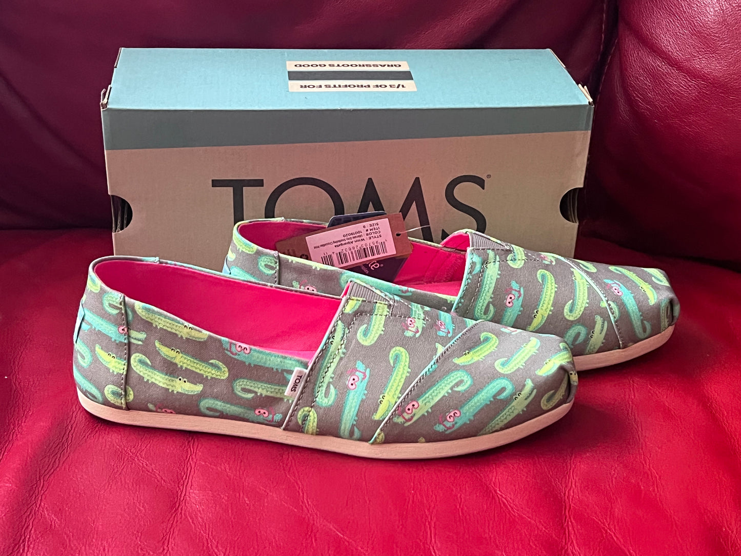 Authentic Toms Alpargata Ultimate Grey Snokeling Crocodiles Women's Slipons size 9