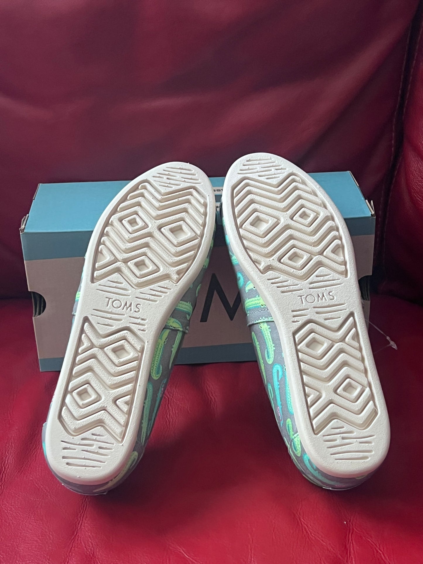 Authentic Toms Alpargata Ultimate Grey Snokeling Crocodiles Women's Slipons size 9