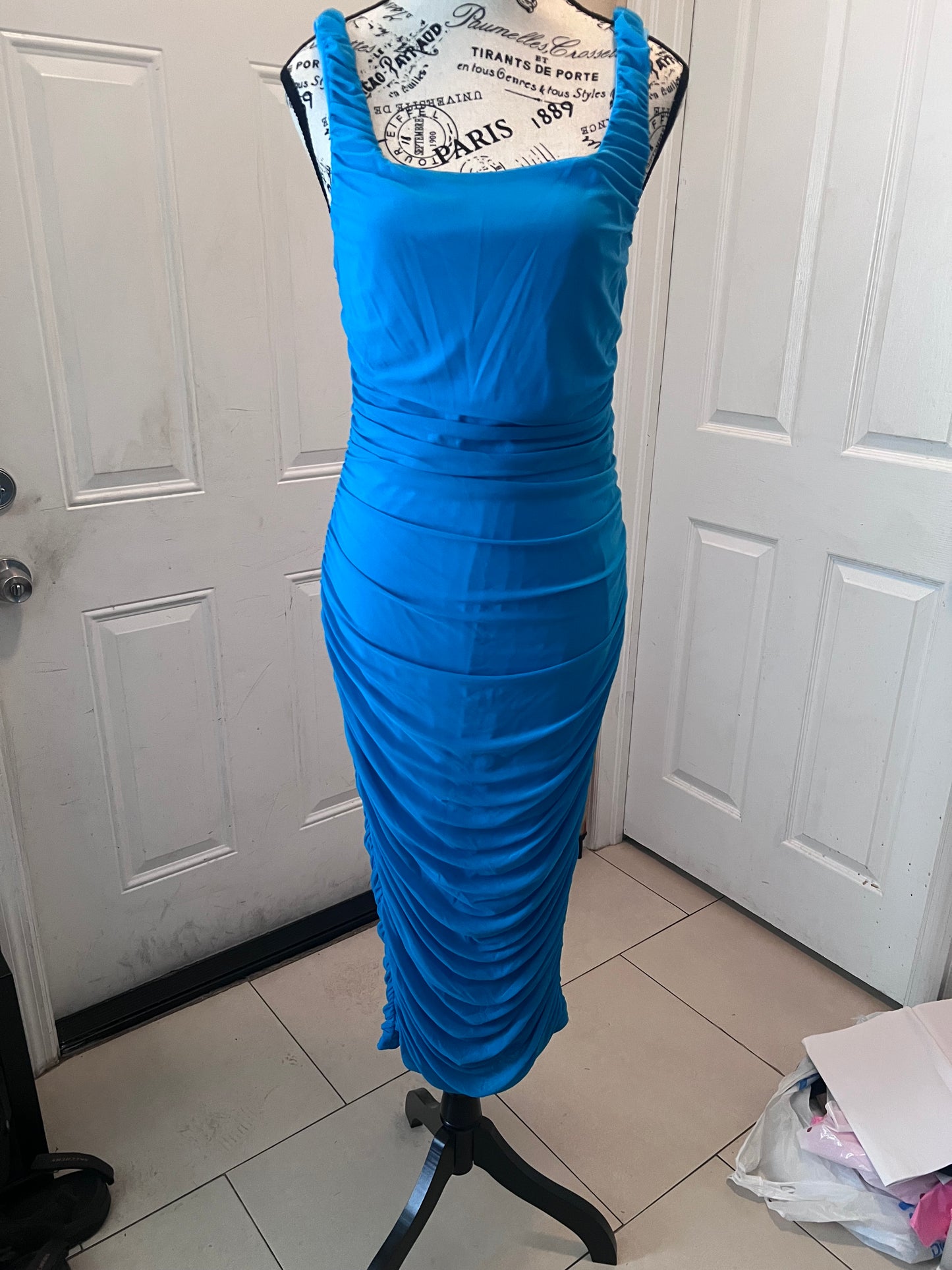 SHEIN Ruched Bodycon Midi Dress – Size Large – Never Worn