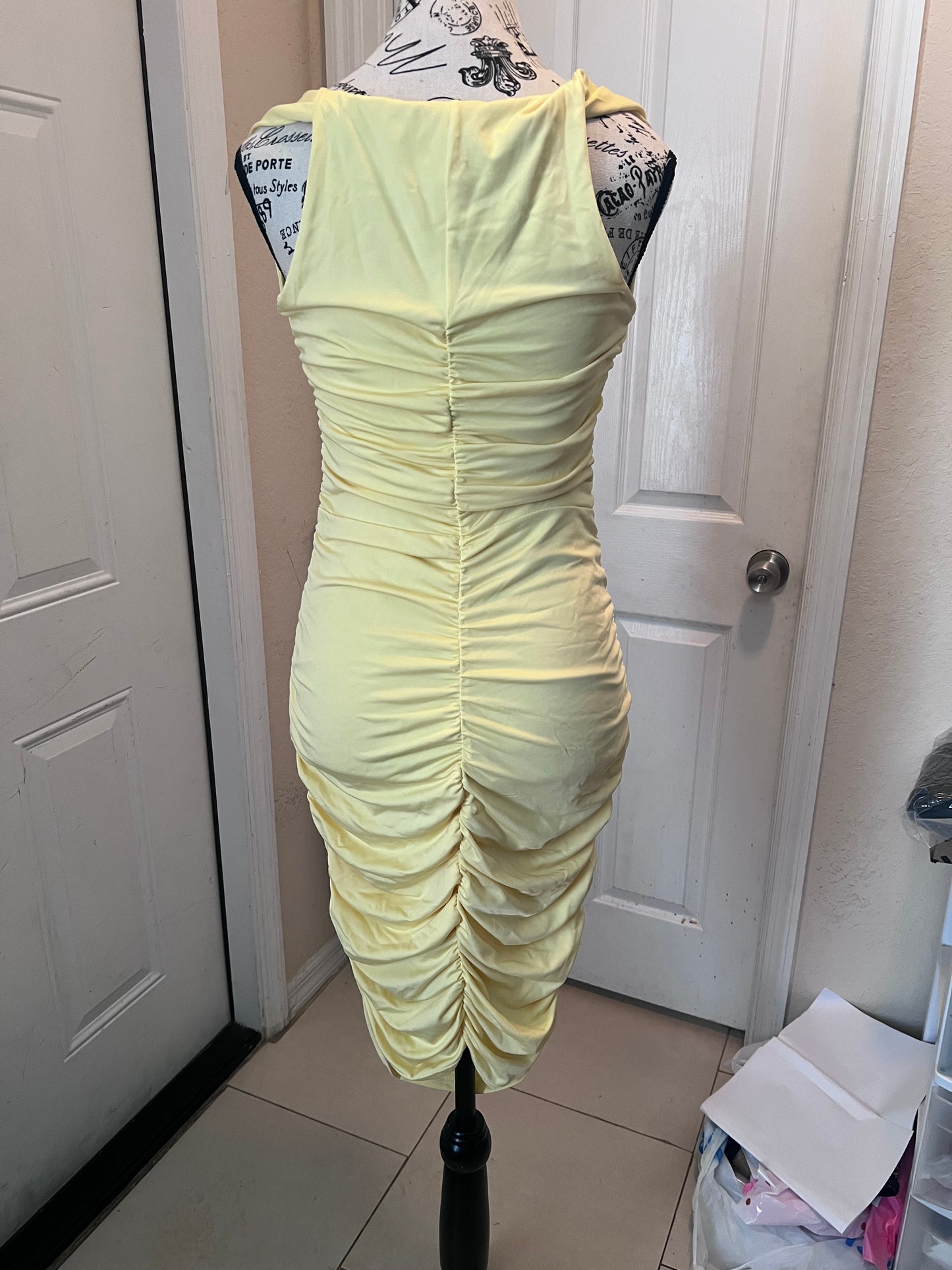 SHEIN Ruched Bodycon Midi Dress – Size Large – Never Worn