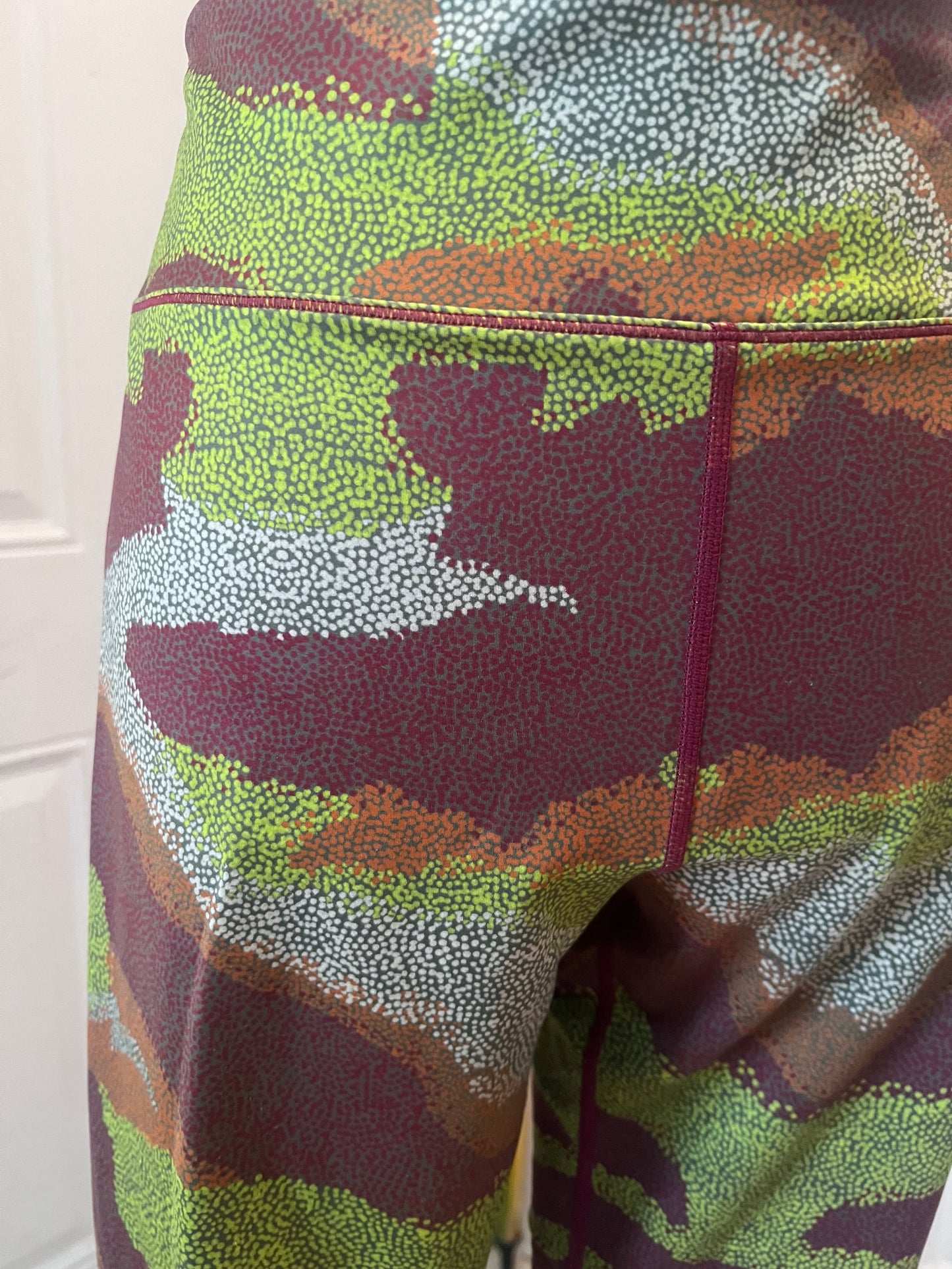 Noli Camo Leggings – Women's Size XL