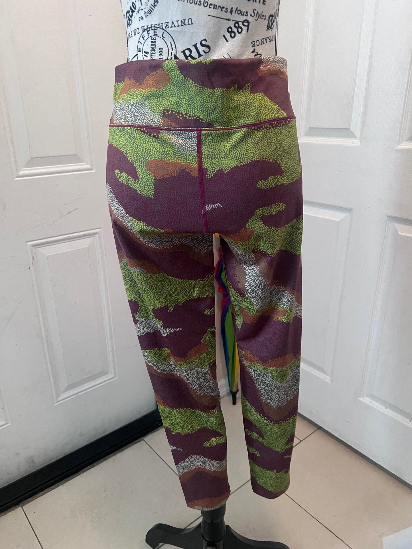 Noli Camo Leggings – Women's Size XL