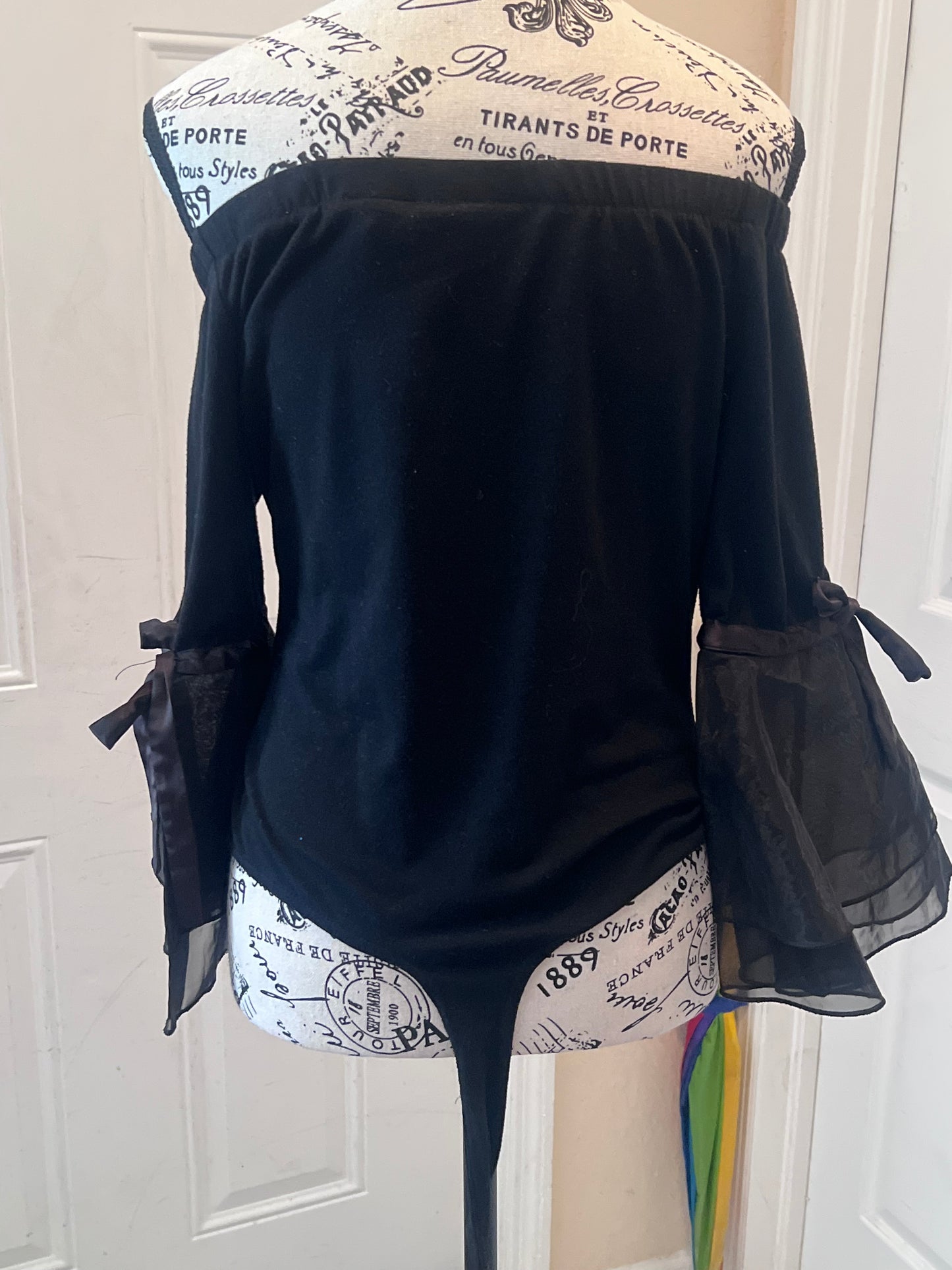 New York & Company Black Off-the-Shoulder Bodysuit – Women's Small