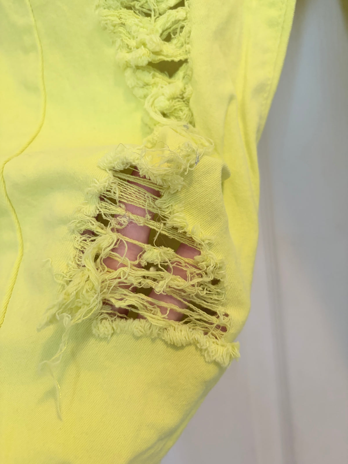 Shein 0XL Neon Yellow Distressed Skinny Jeans