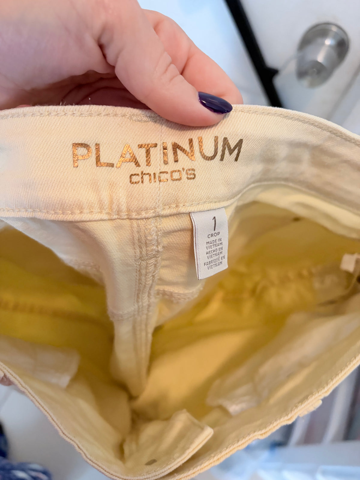 Chico’s Platinum Size 1 Light Yellow Cropped Jeans
