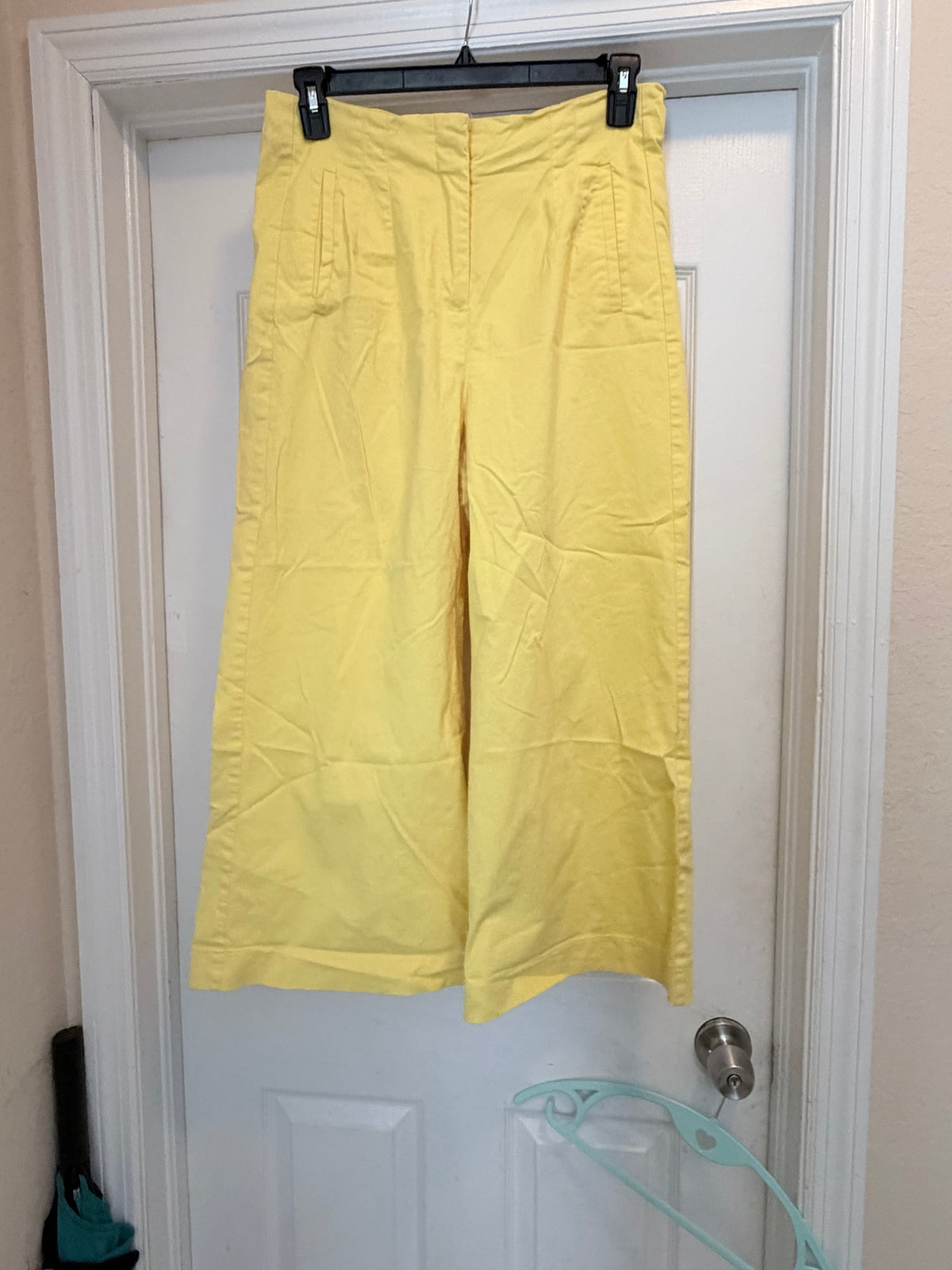 New York & Company Large Yellow Wide Leg Cropped Pants
