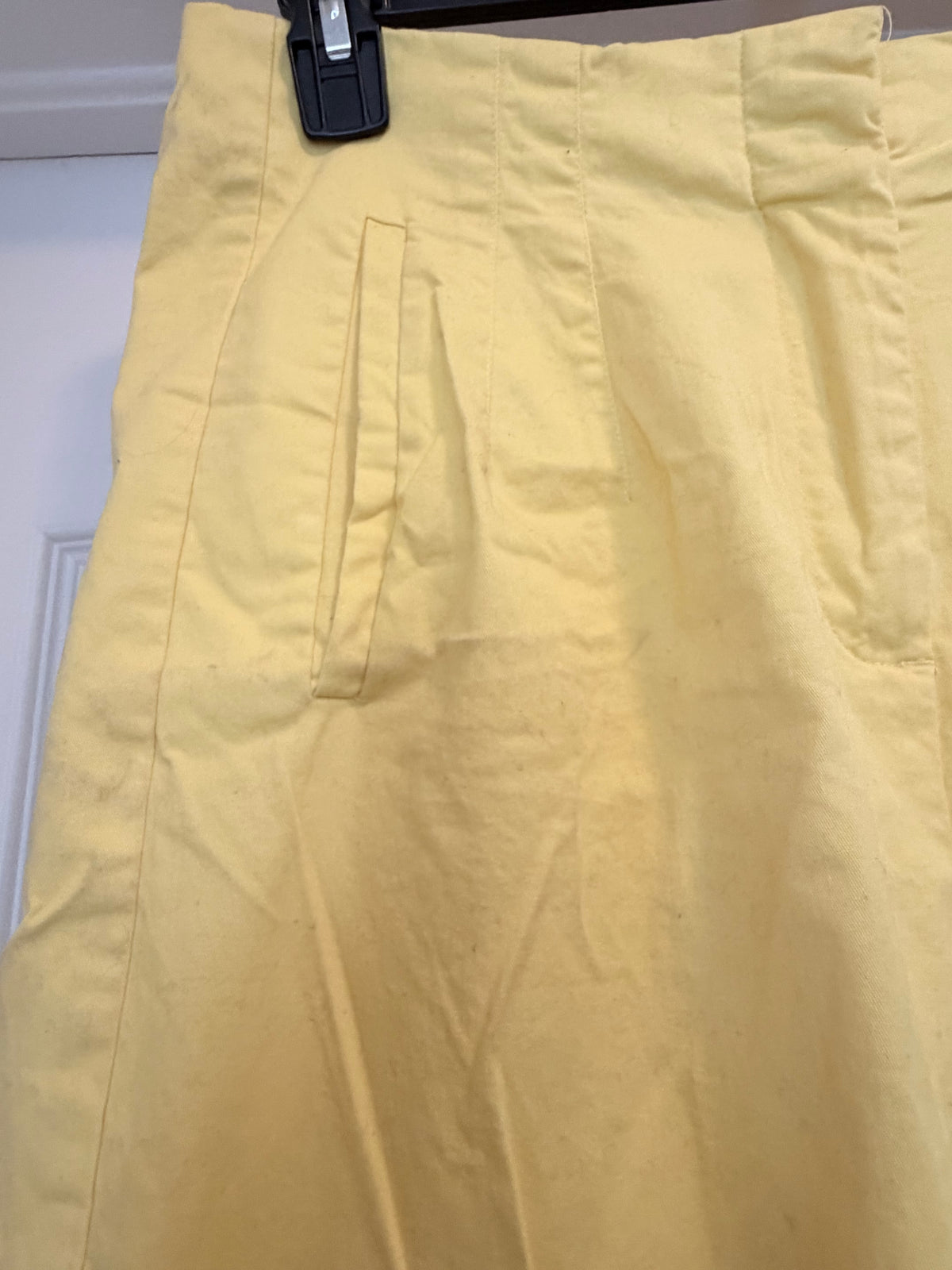 New York & Company Large Yellow Wide Leg Cropped Pants