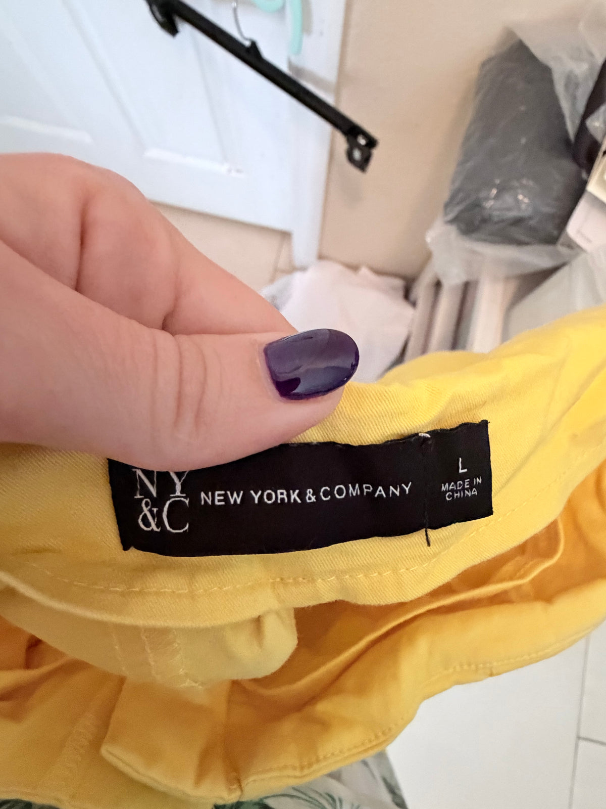 New York & Company Large Yellow Wide Leg Cropped Pants