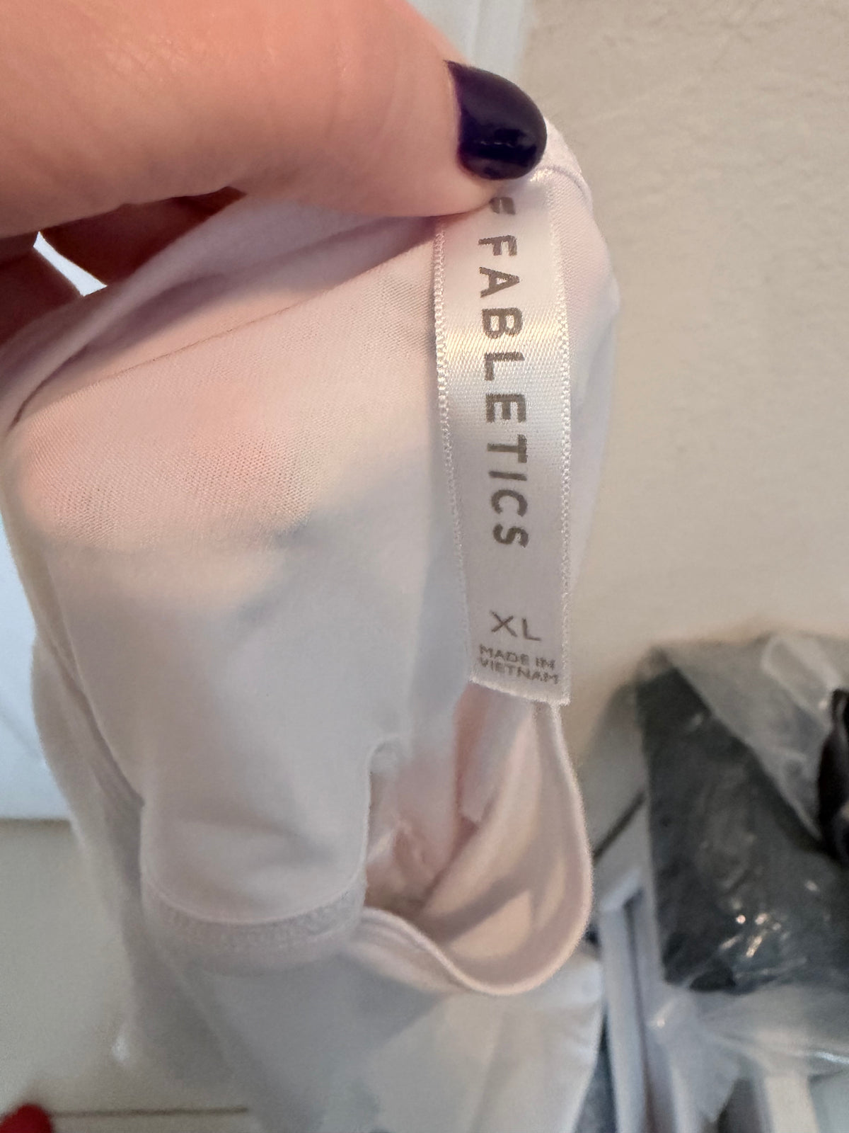 Fabletics White Open Back Twist Active Top Size XL