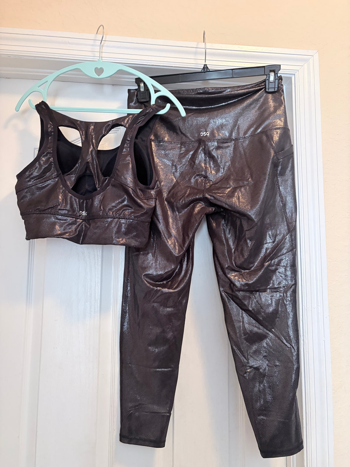 DSG Metallic Black Shimmer Sports Bra & Leggings Set Size L