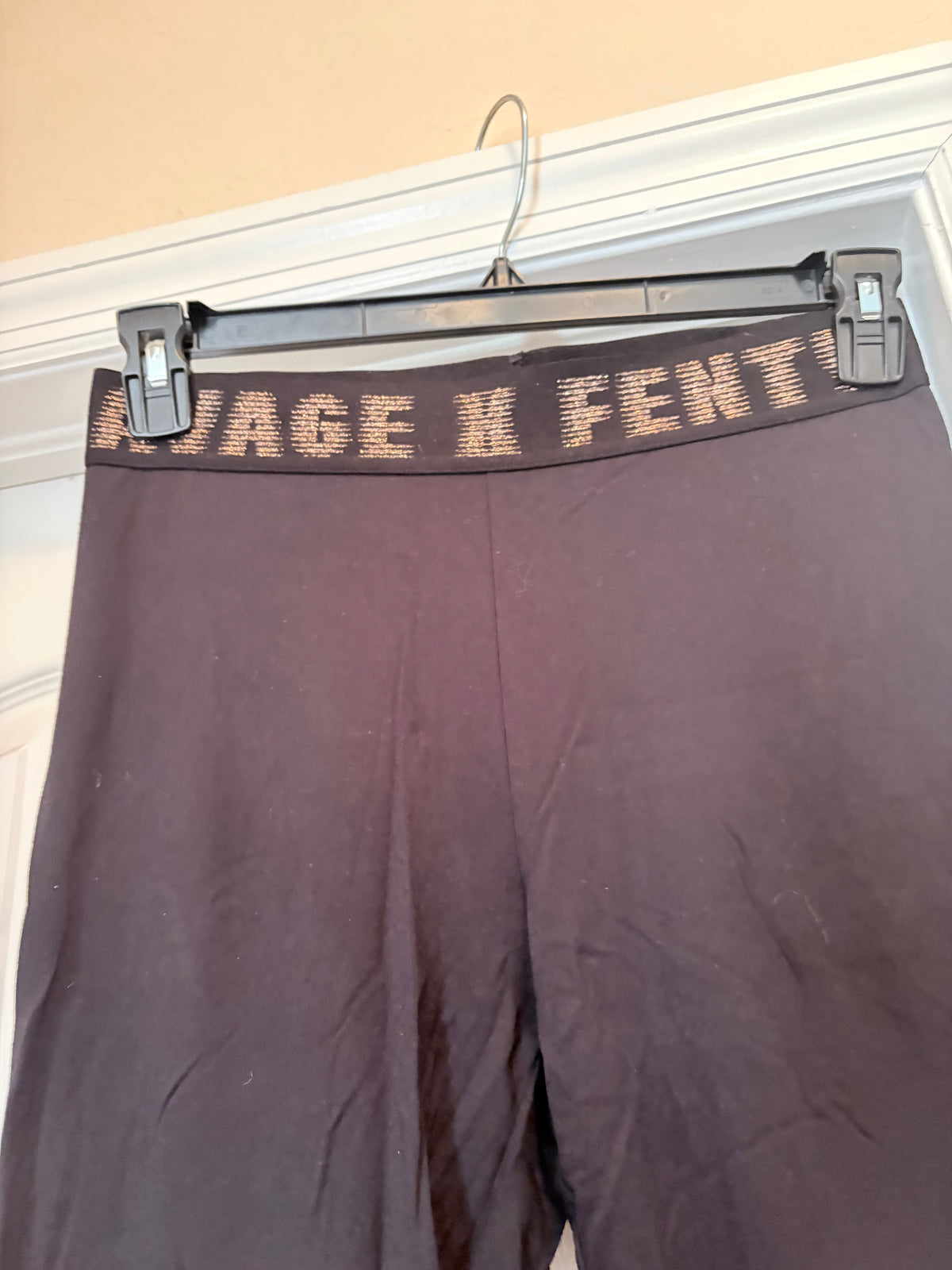 Savage X Fenty Sports Bra & Leggings Set Black Lavender Size M/L