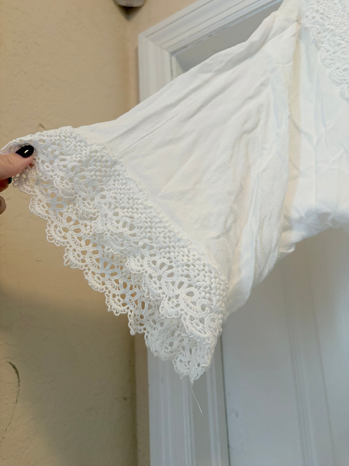 Southern Fried Chics White Crochet Lace Mini Dress – Size M