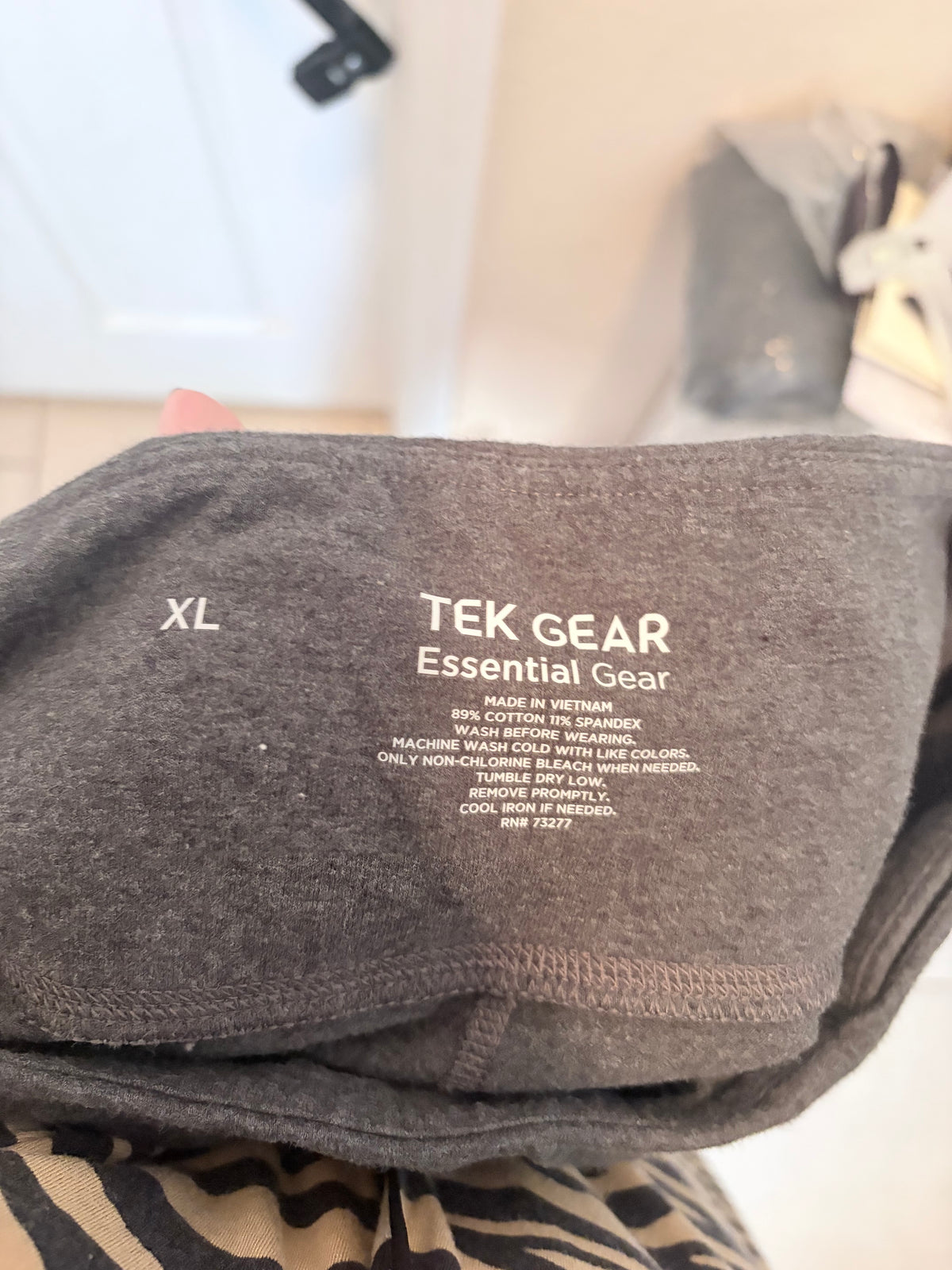 Tek Gear Essential Gear Gray Capri Leggings Size XL
