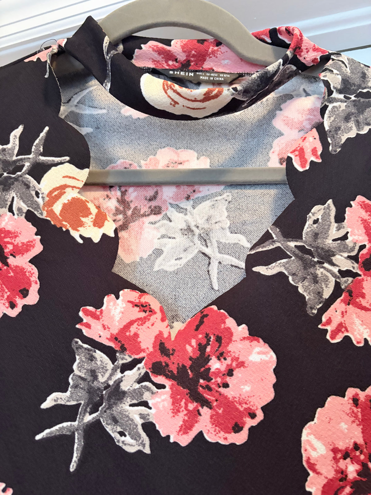SHEIN Black Floral Cutout Top Size Large