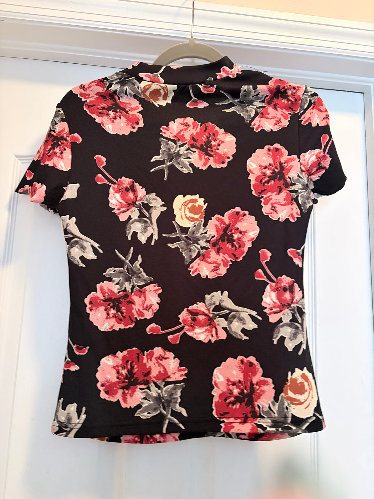 SHEIN Black Floral Cutout Top Size Large