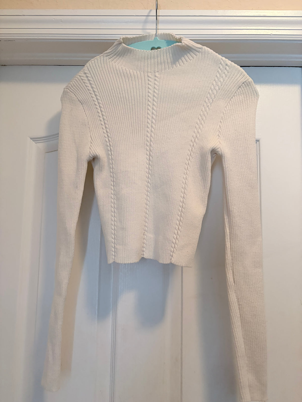 Cream Ribbed Cable Knit Mock Neck Sweater – Size Large