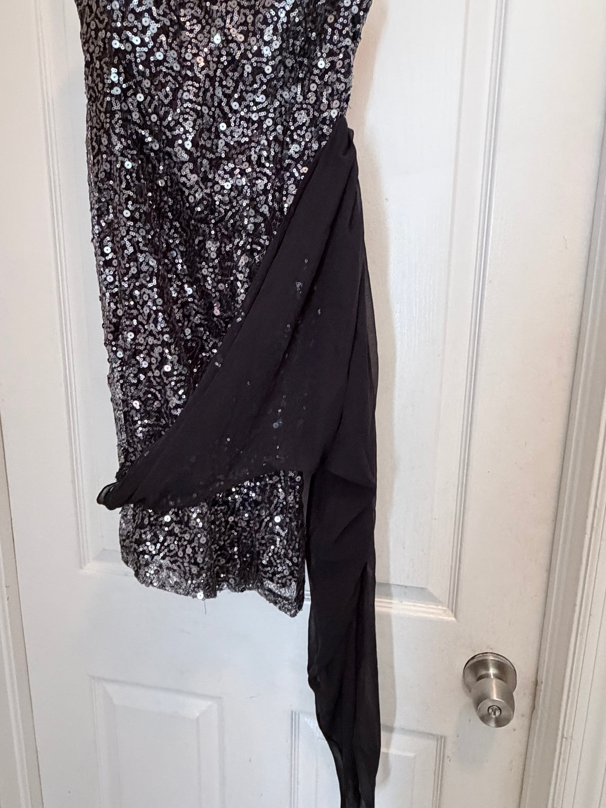 Frederick’s of Hollywood Black Silver Sequin Draped Mini Dress Size Small