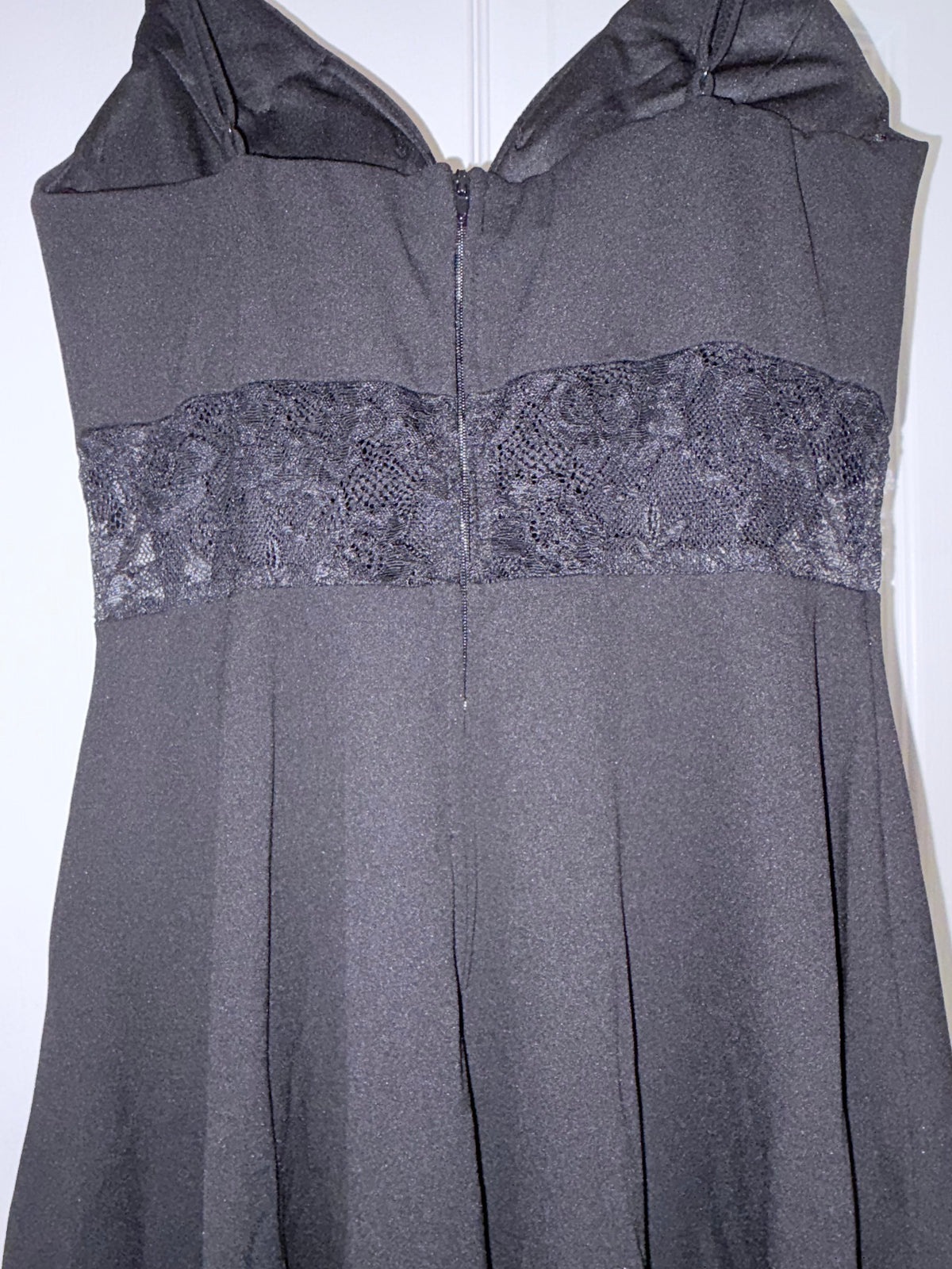 B. Smart Black Lace Fit & Flare Dress Size 5 Spaghetti Strap Party Cocktail