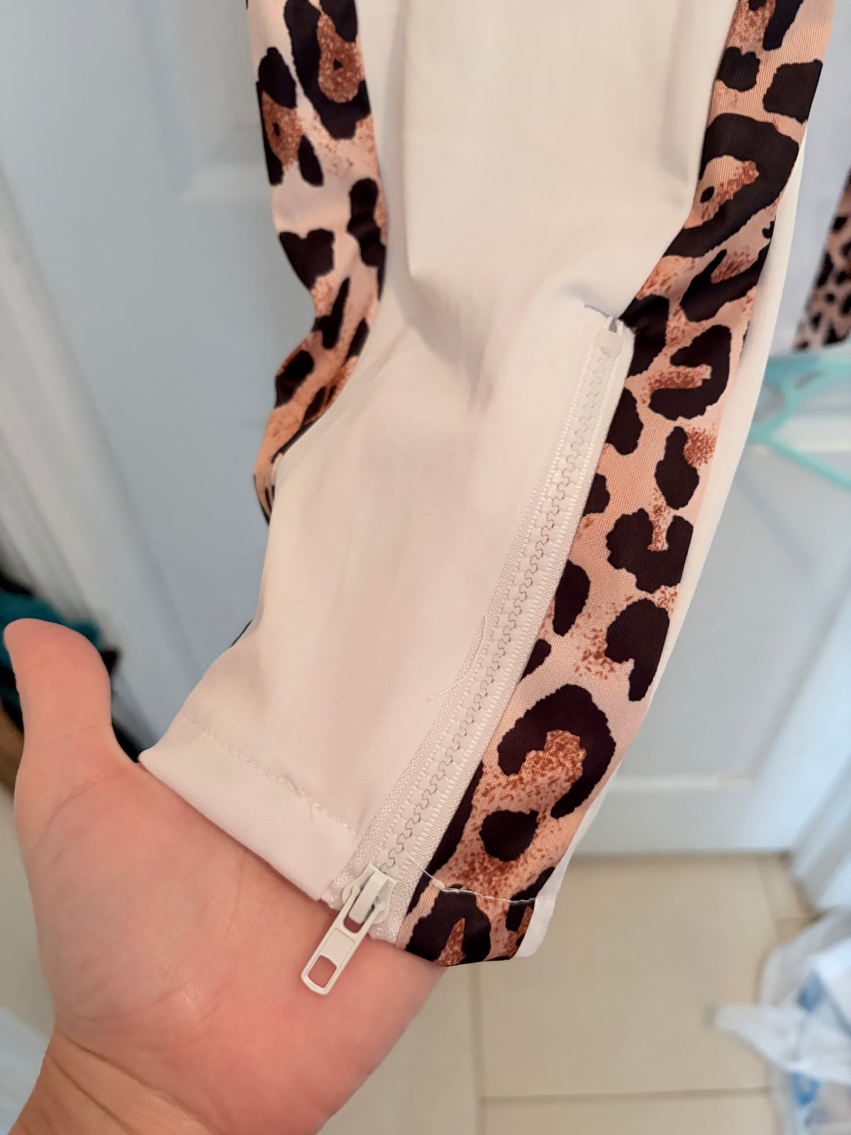 White Leopard Print Track Suit Set Jacket Pants Size Medium Zip Detail