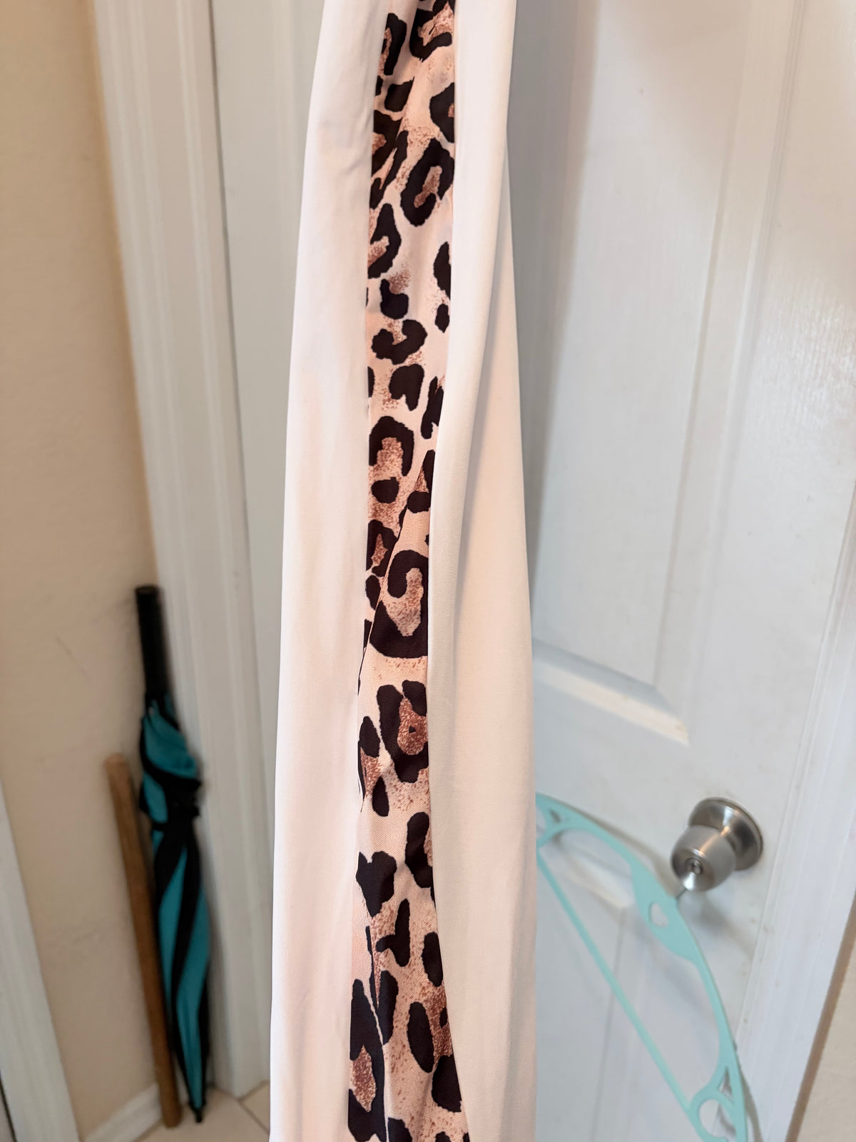 White Leopard Print Track Suit Set Jacket Pants Size Medium Zip Detail