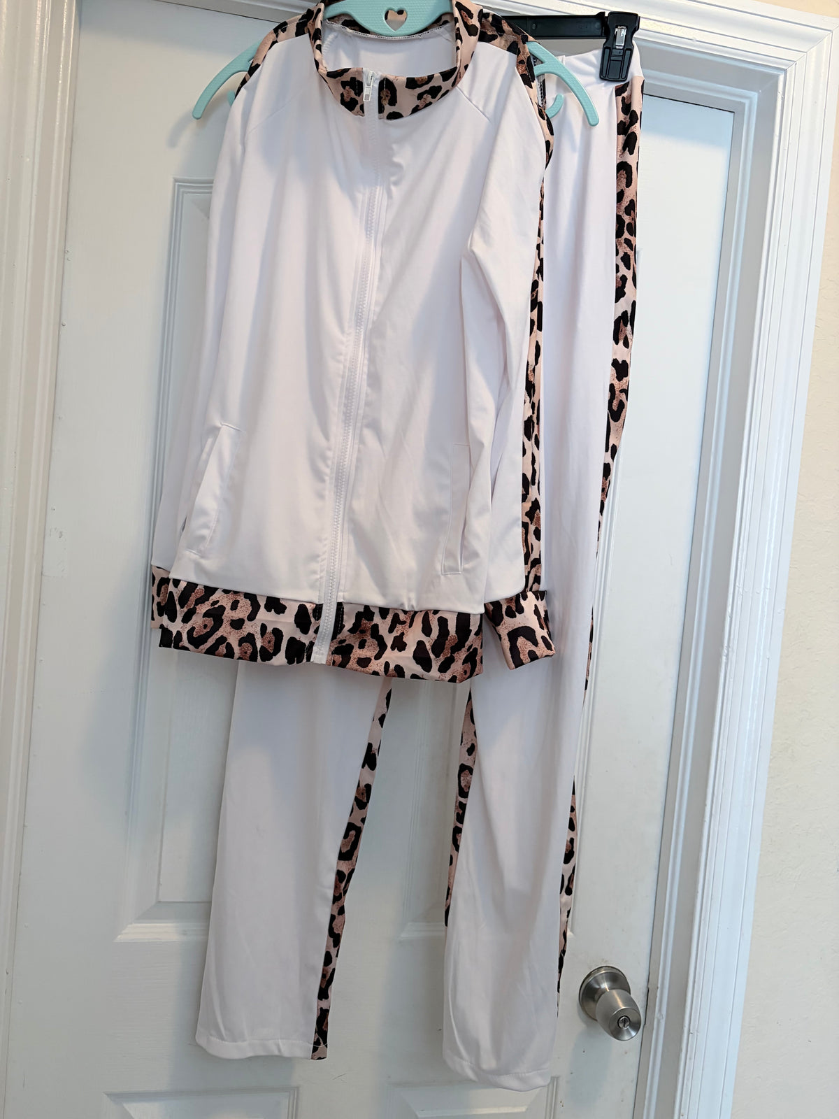 White Leopard Print Track Suit Set Jacket Pants Size Medium Zip Detail