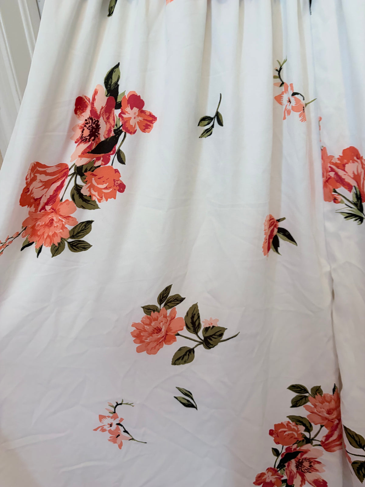 Sugarlips White Floral Smocked Maxi Dress Size Medium