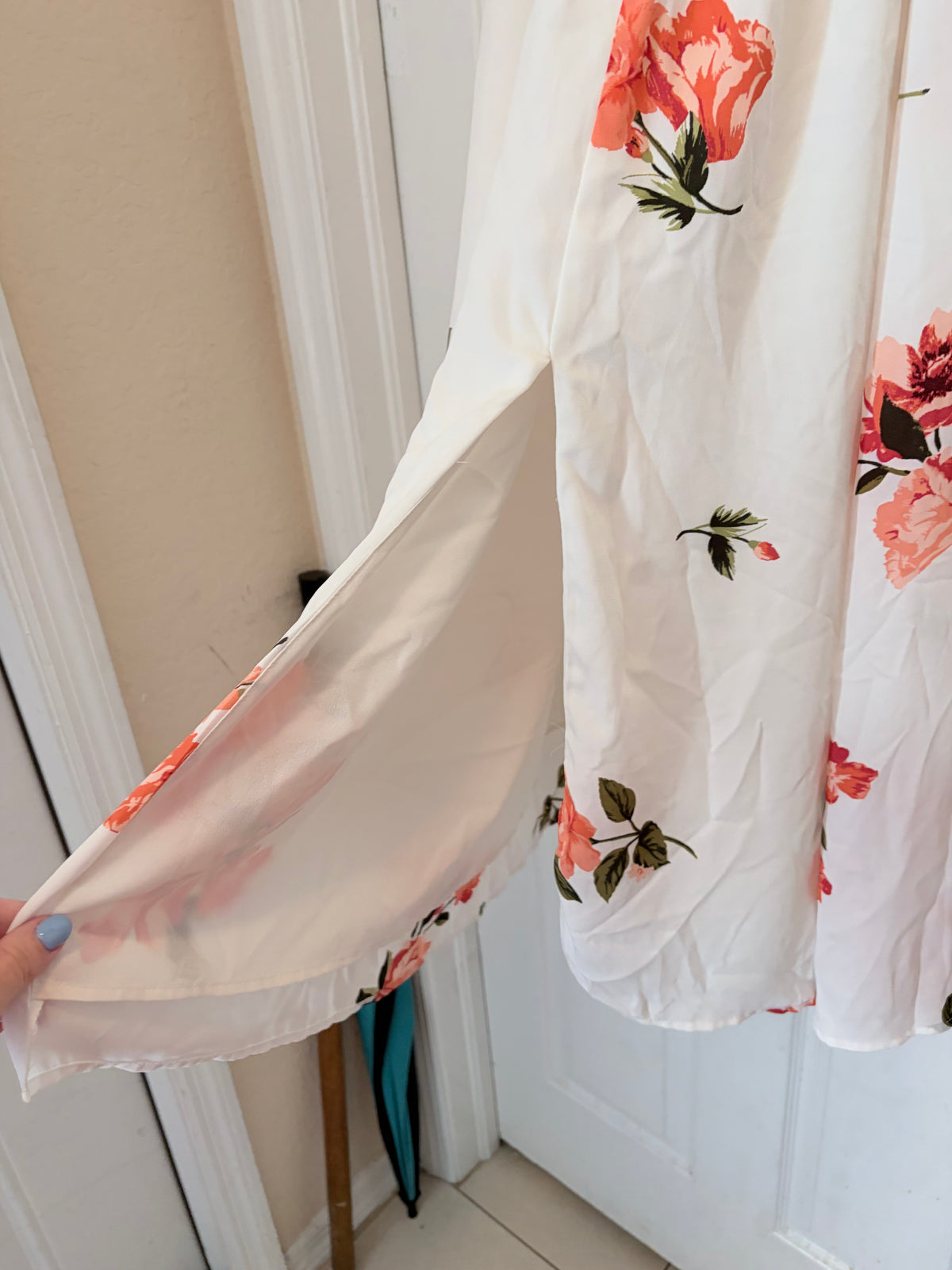 Sugarlips White Floral Smocked Maxi Dress Size Medium