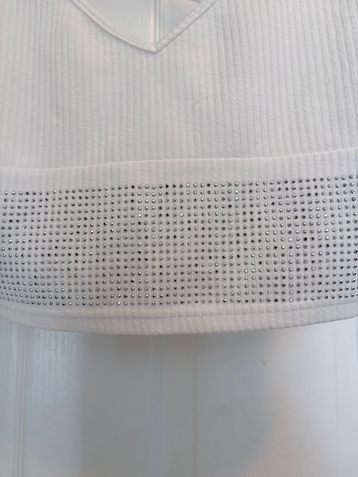 SHEIN White Ribbed Rhinestone V Neck Cropped Tank Top Size Large