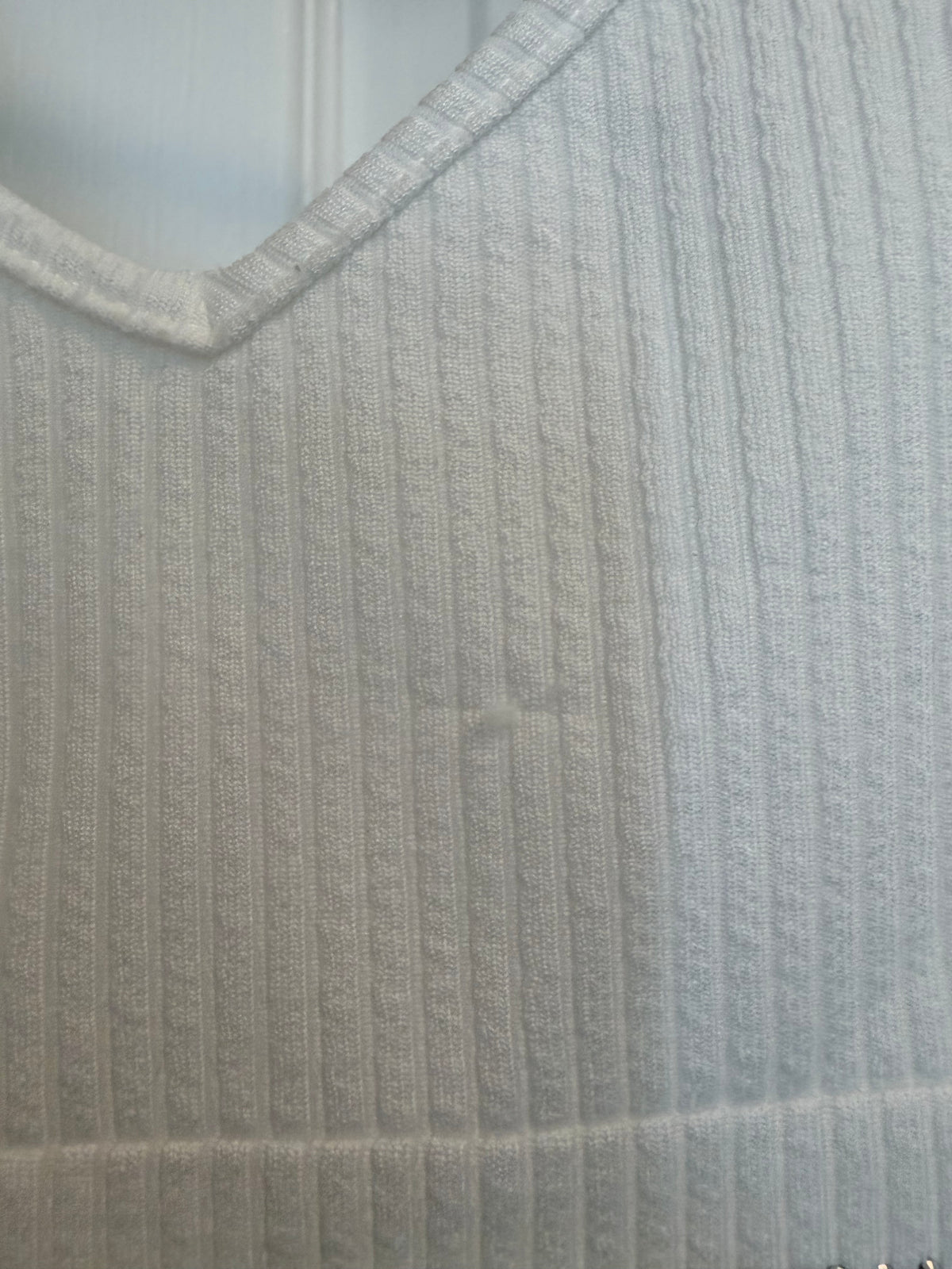 SHEIN White Ribbed Rhinestone V Neck Cropped Tank Top Size Large