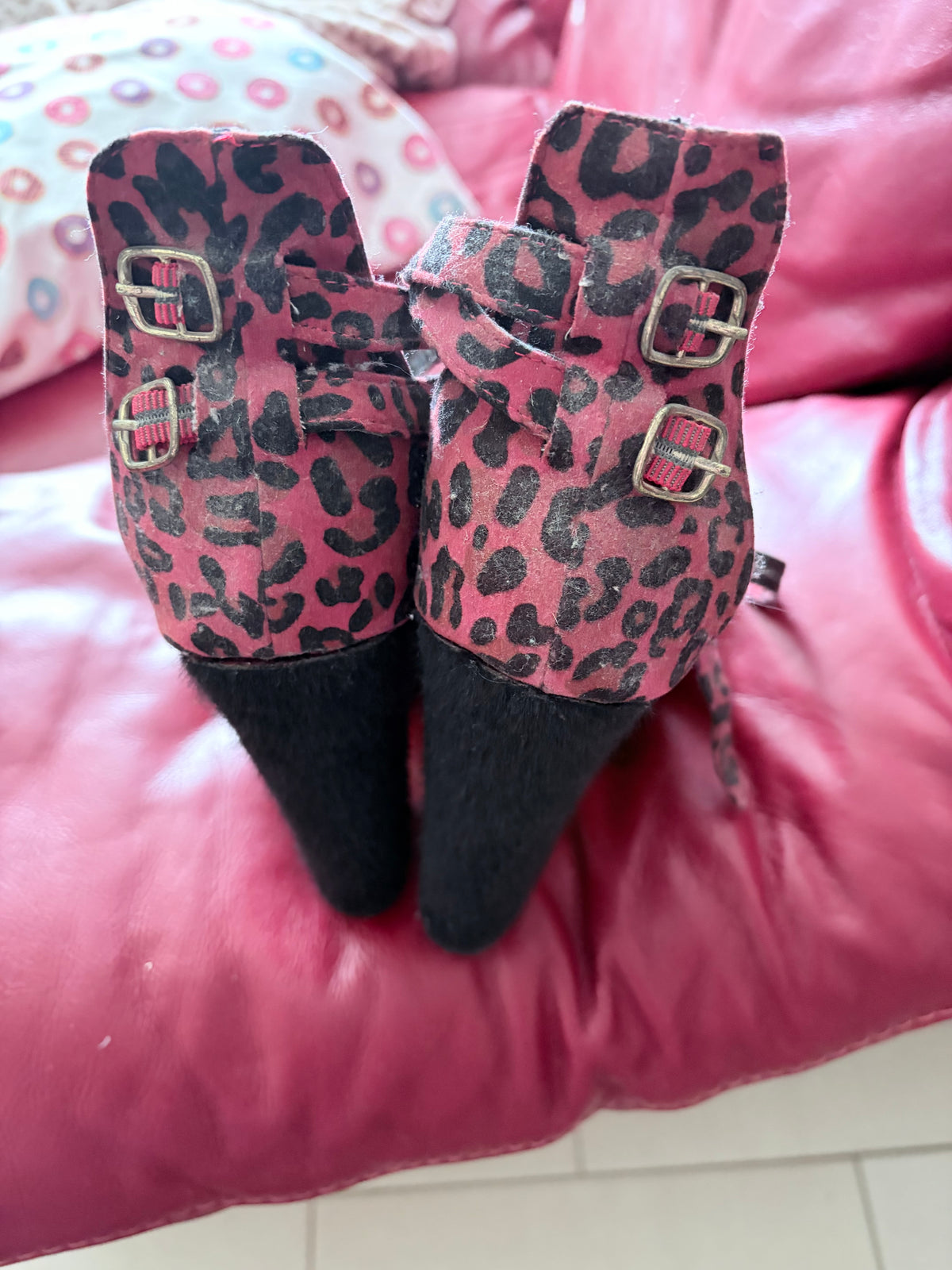 Fahrenheit Burgundy Leopard Print Strappy Platform Heels Size 8.5