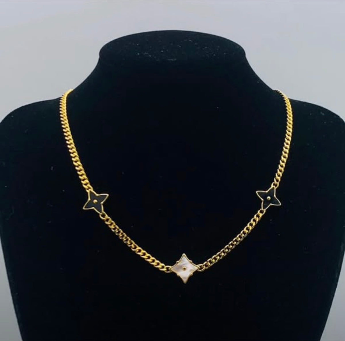 Gold Tone Black & White Floral Charm Chain Necklace