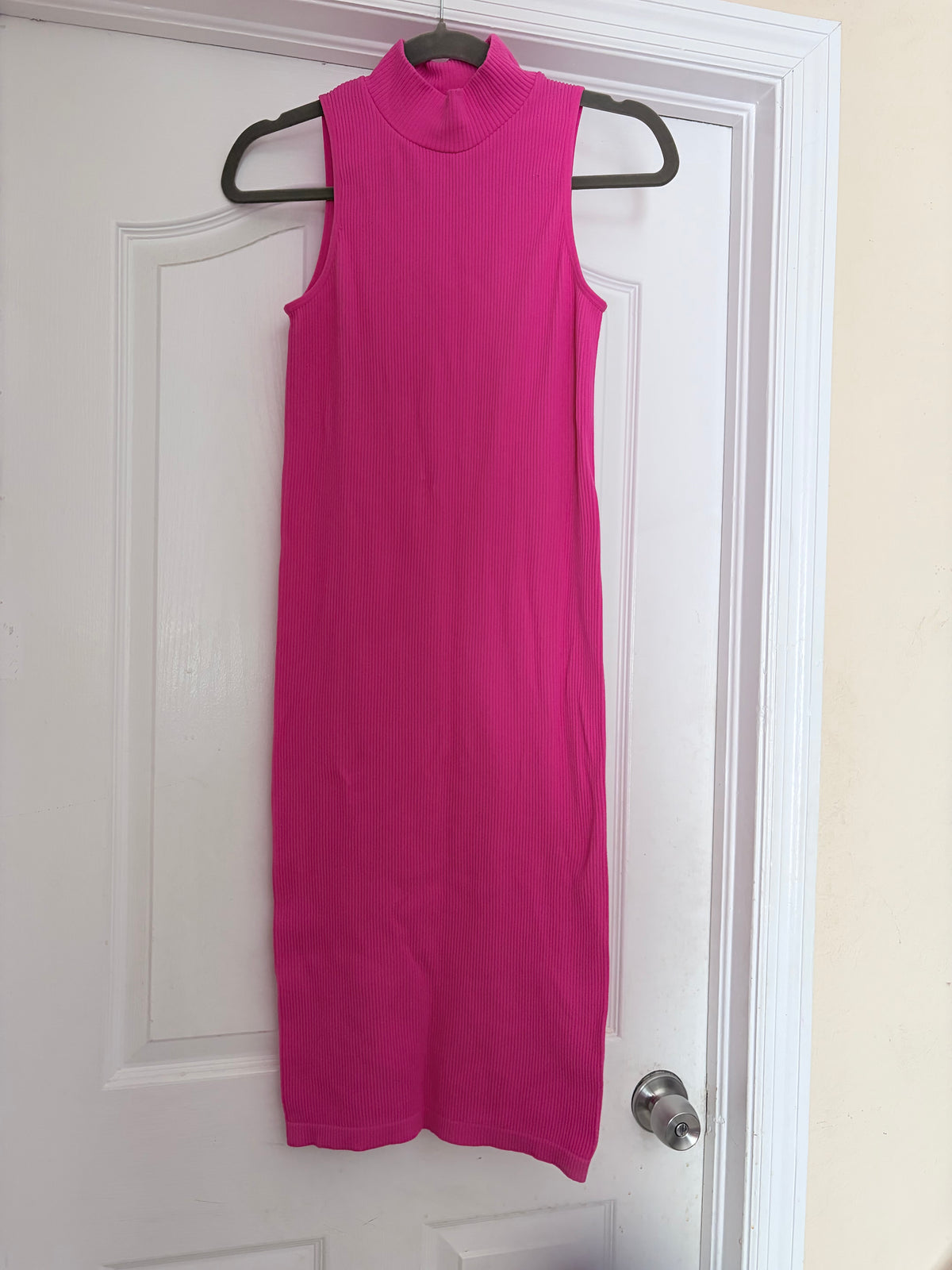 No Boundaries Hot Pink Ribbed Sleeveless Mock Neck Midi Dress Size M