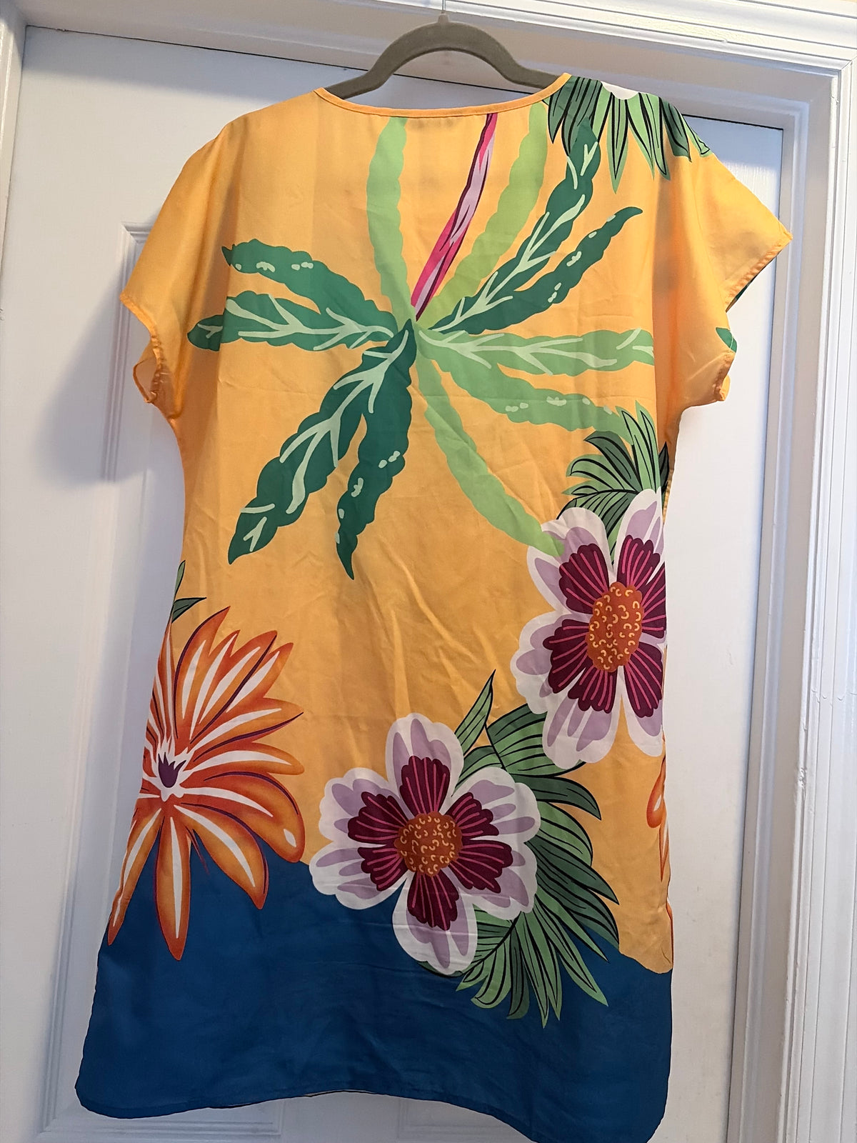 SHEIN Size Large (8/10) Yellow Tropical Floral Print Short Sleeve Shift Dress