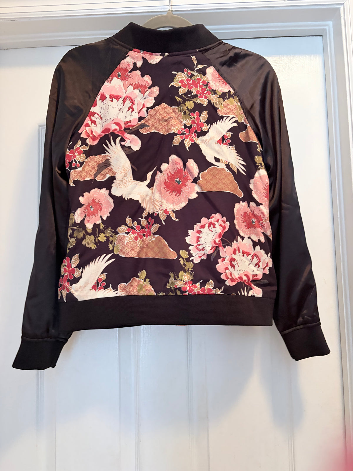 Monroe & Main Women’s Floral Crane Print Bomber Jacket Size S