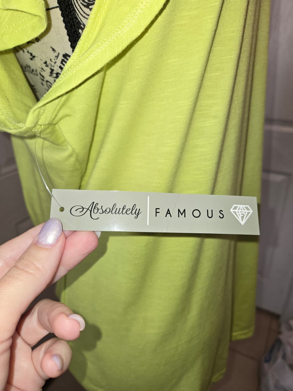 Absolutely Famous Graphic Tee – Size Large | Brand New