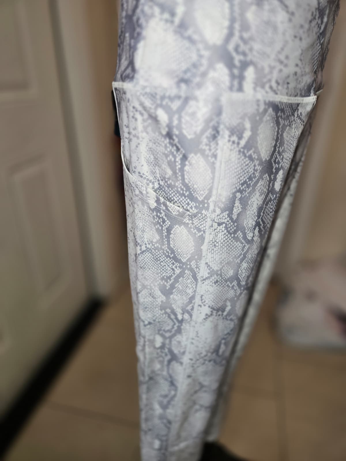 Snakeskin Print High-Waisted Leggings – Fits Like XL | Never Worn