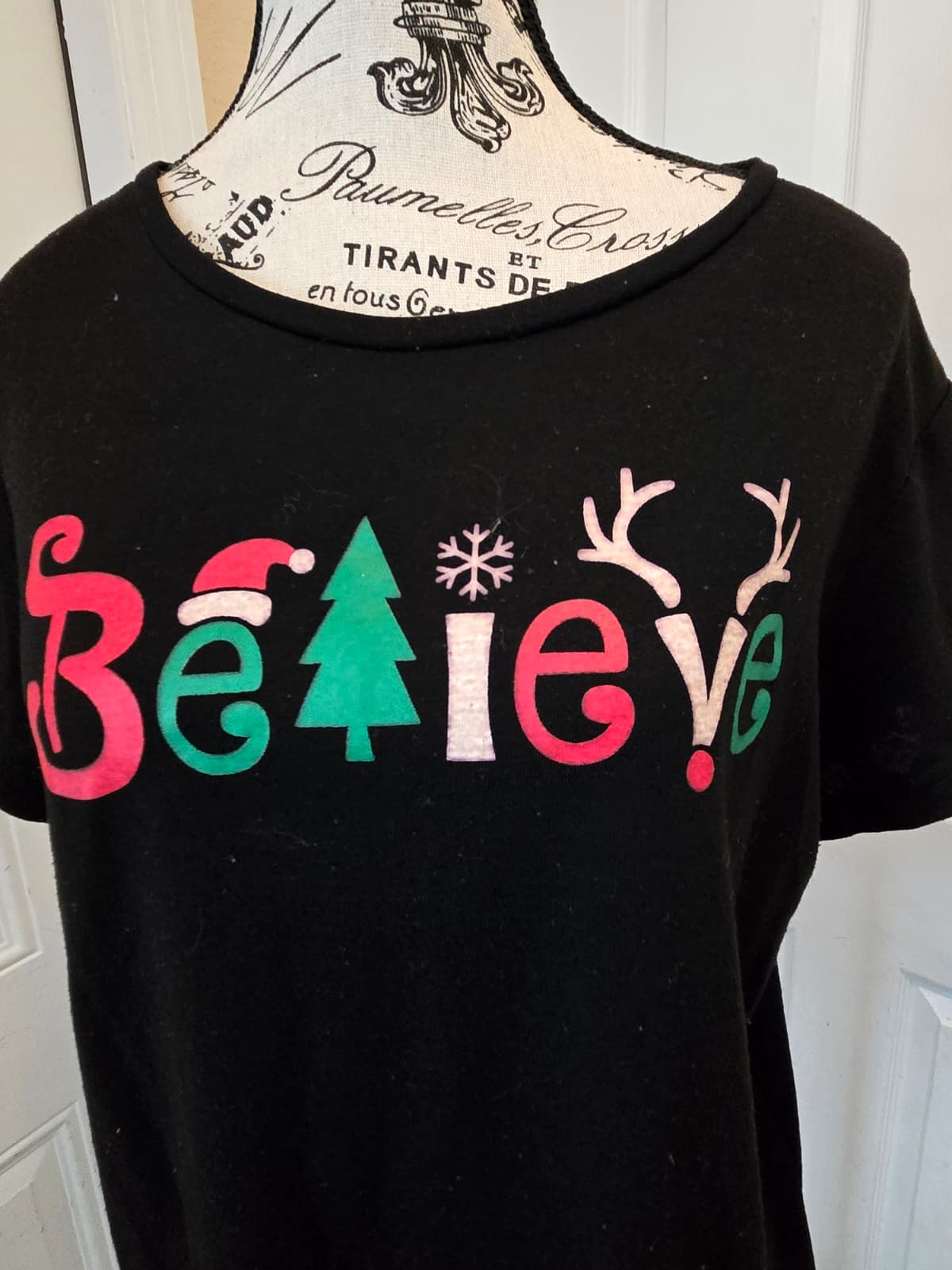 SHEIN Believe Christmas Graphic Tee – Women's XL