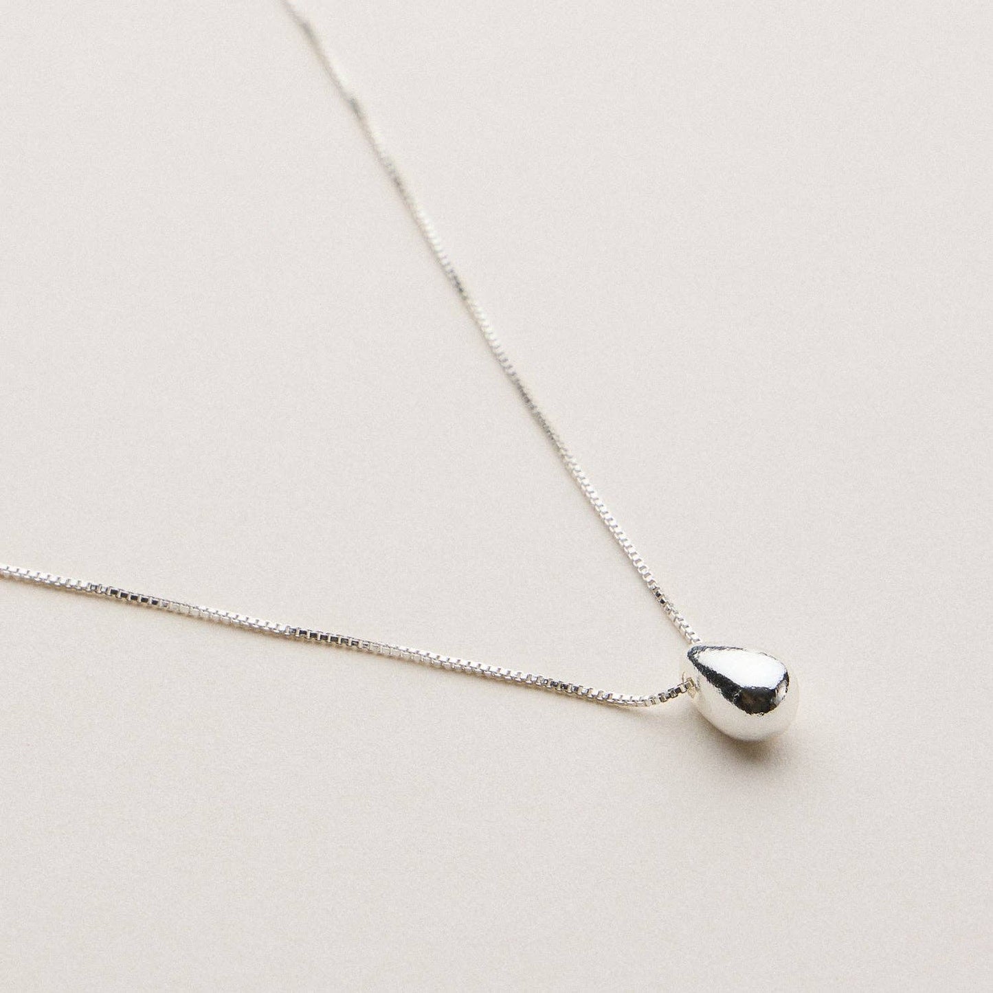 18K Gold Dipped 3D Teardrop Pendant Necklace | Minimalist Jewelry