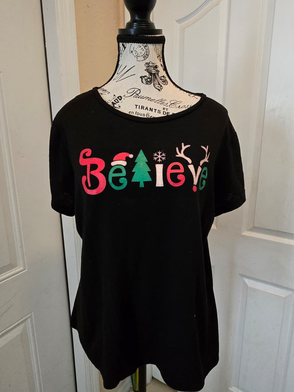 SHEIN Believe Christmas Graphic Tee – Women's XL