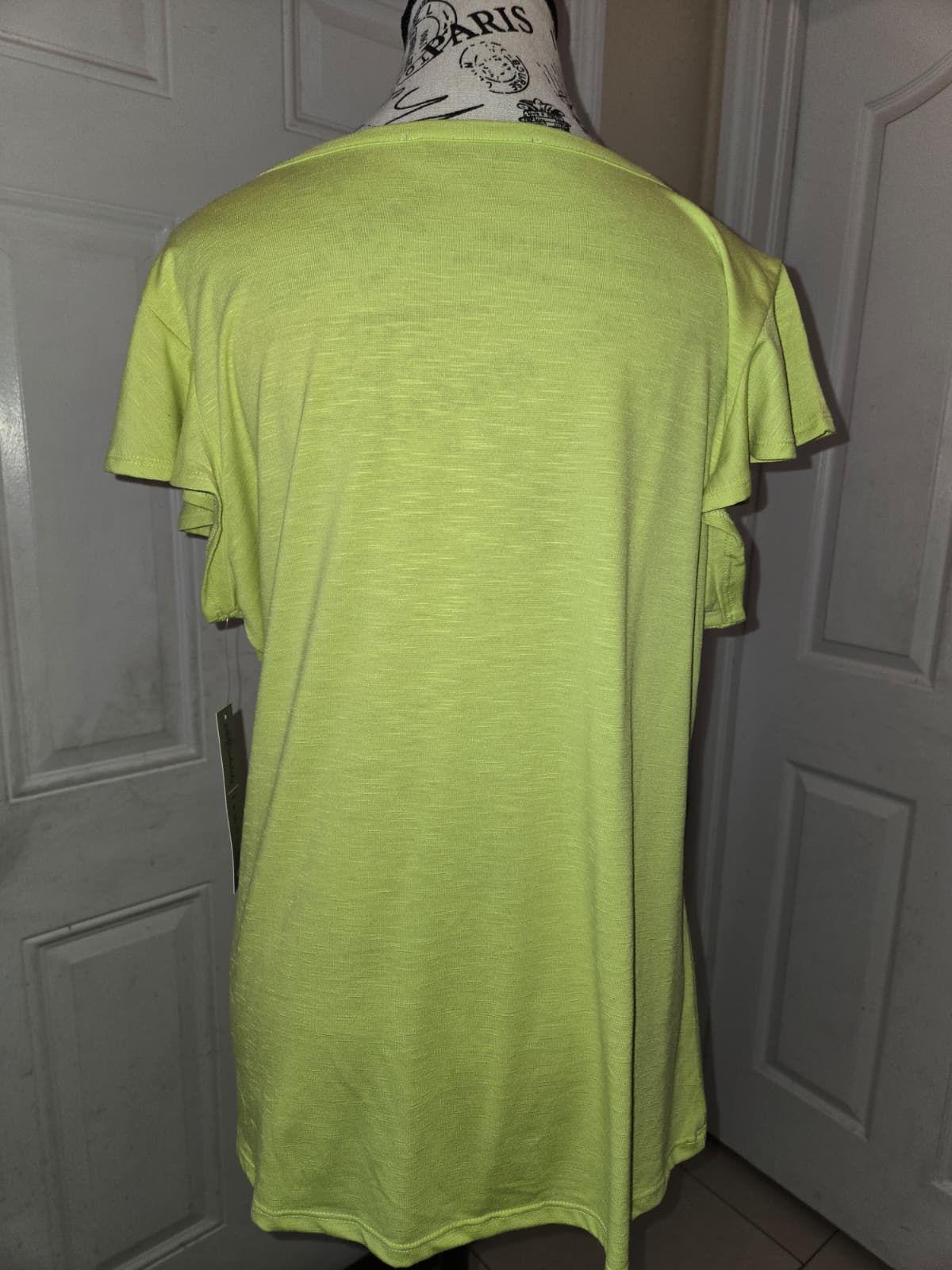 Absolutely Famous Graphic Tee – Size Large | Brand New