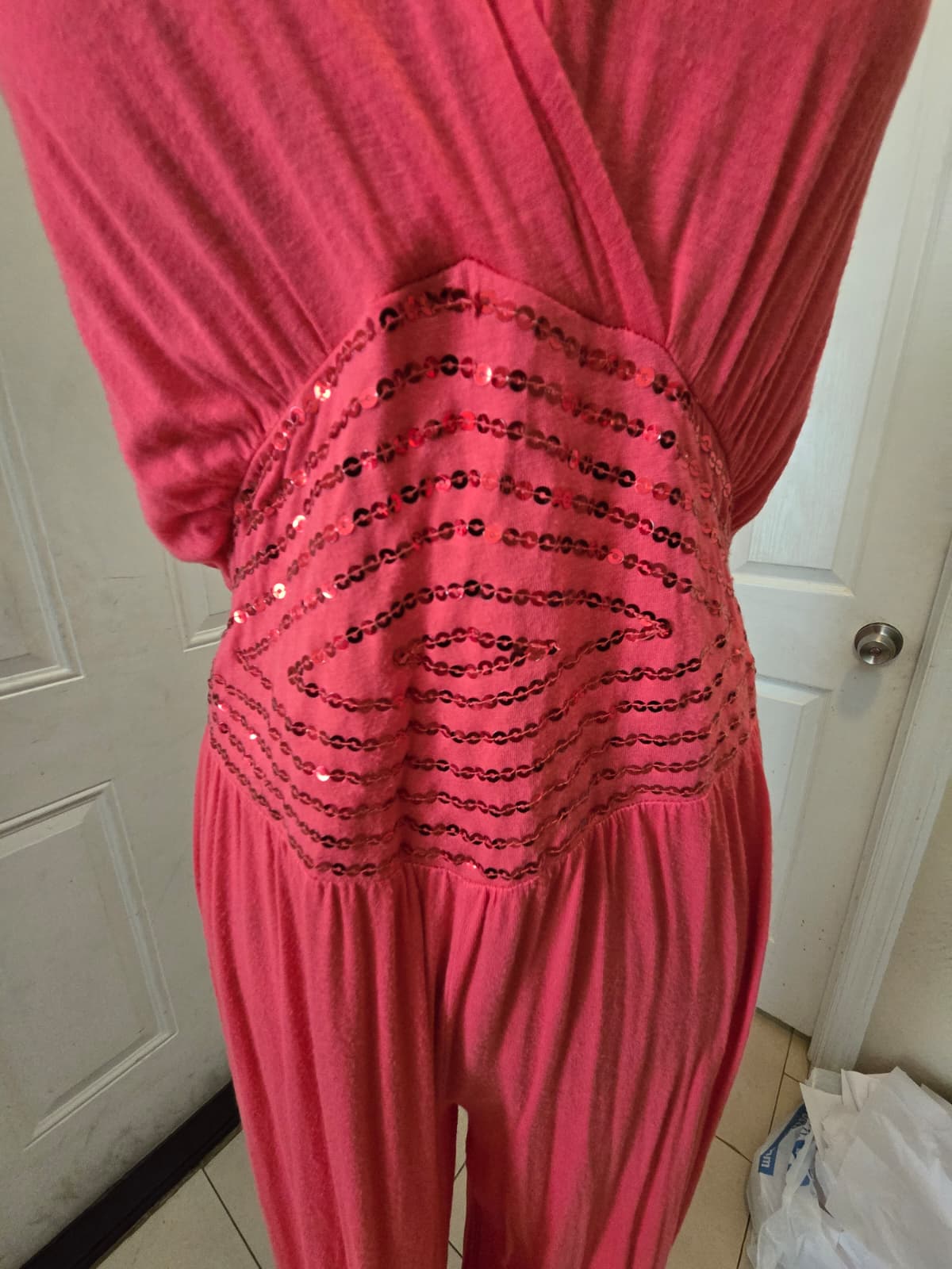 Simply Yours Coral Pink Sleeveless V‑Neck Jumpsuit – Size 8