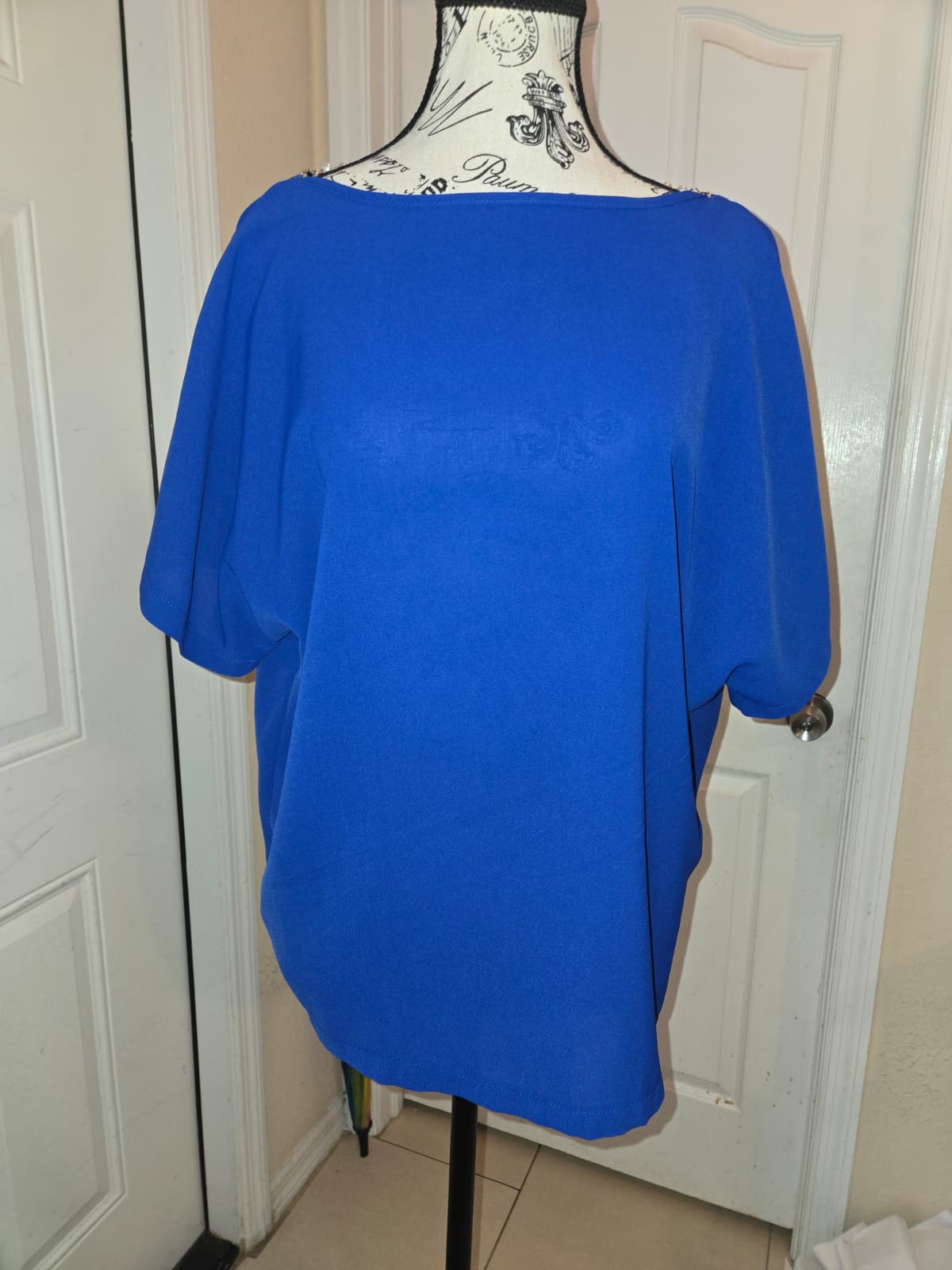 SHEIN Women's Open Back Pearl Detail Top – Size Large