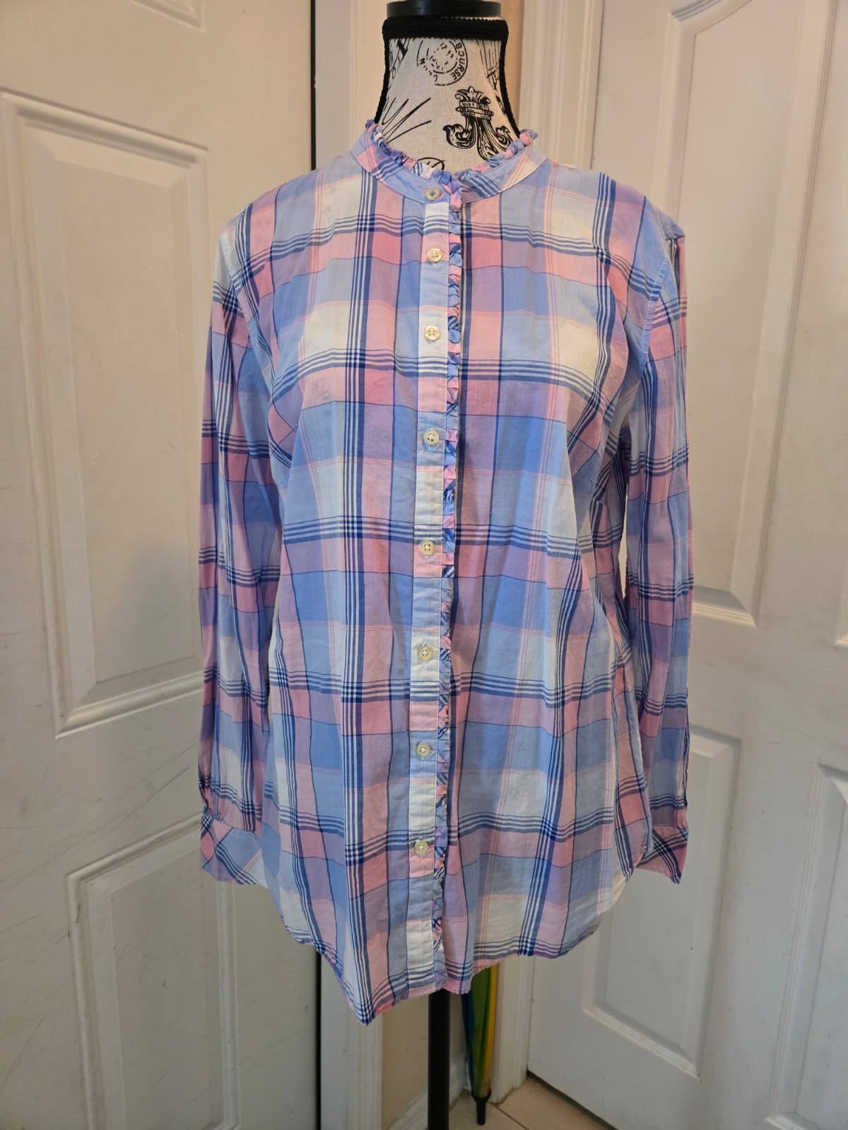 Talbots Ruffled Collar Plaid Button‑Up Shirt – Size Medium