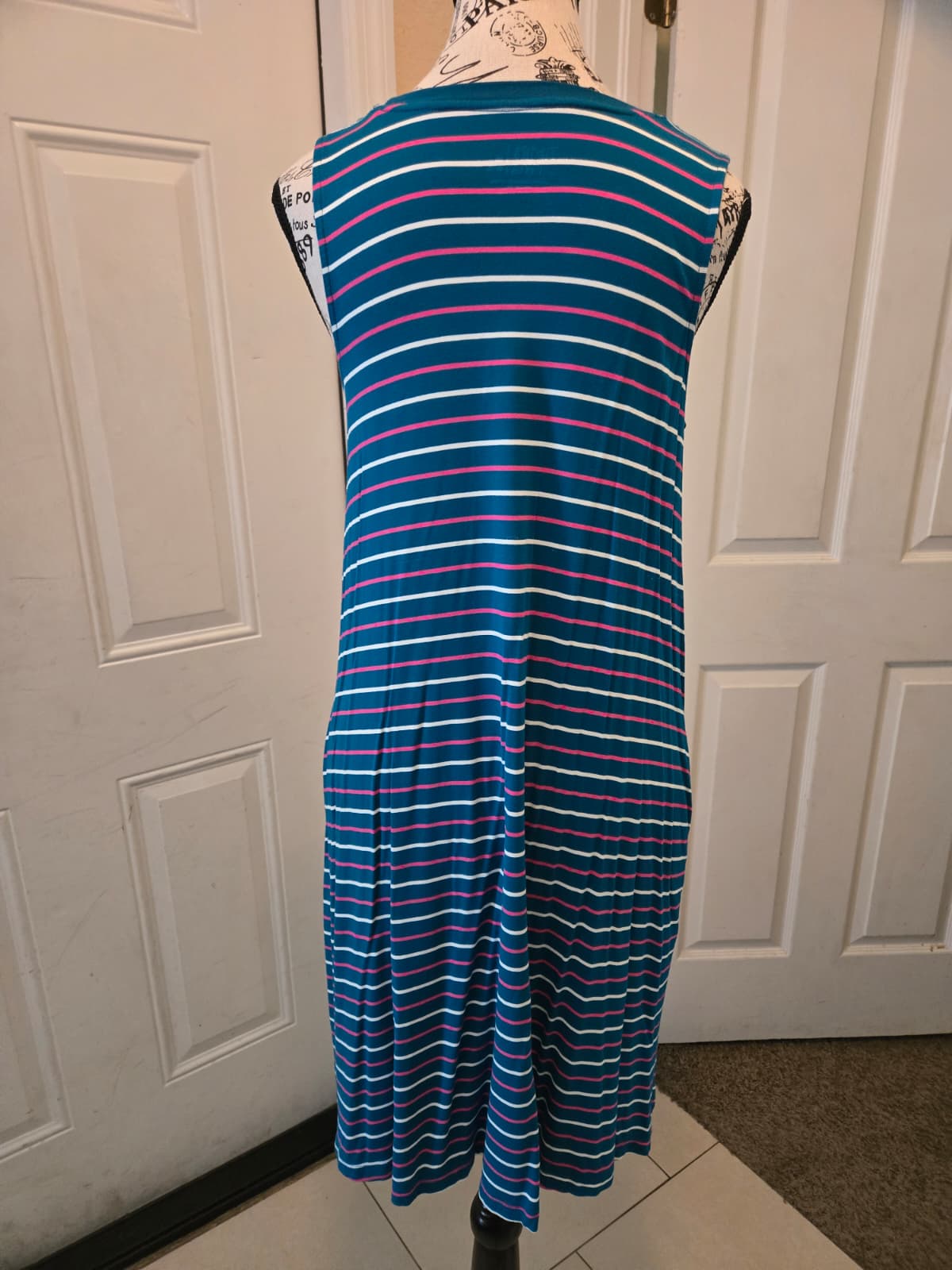 Time & Tru Sleeveless Striped Dress with Functional Pockets – Size Medium