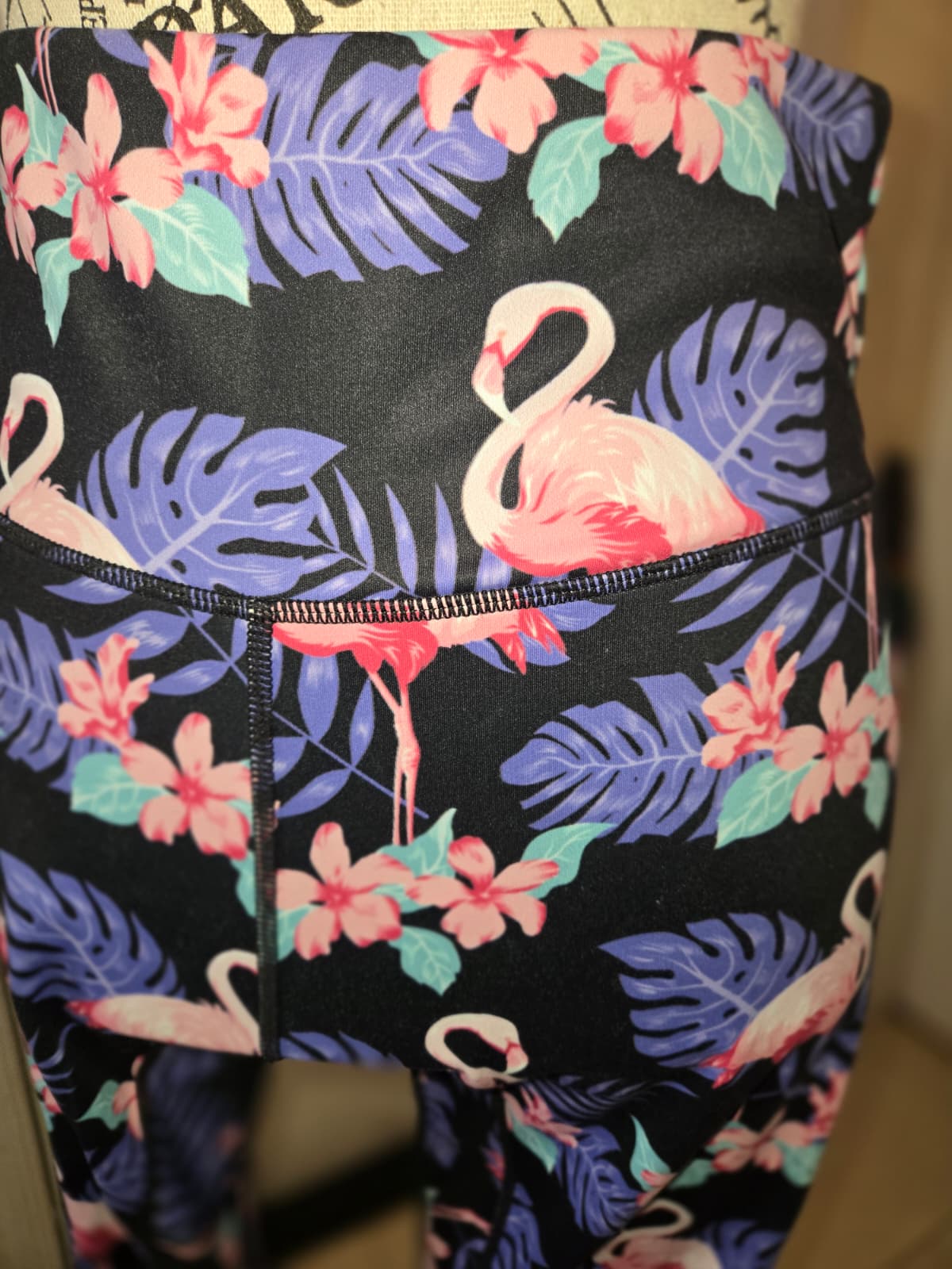 Flamingo Tropical Print Leggings – Size Medium | NWOT
