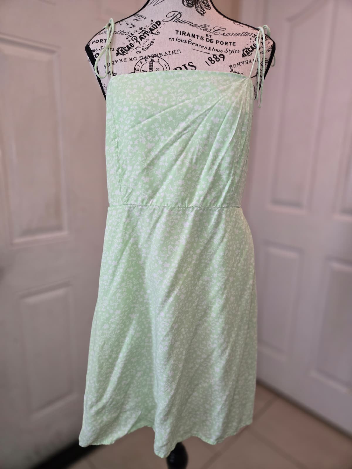 Old Navy Green Floral Tie-Strap Midi Dress – Size Large