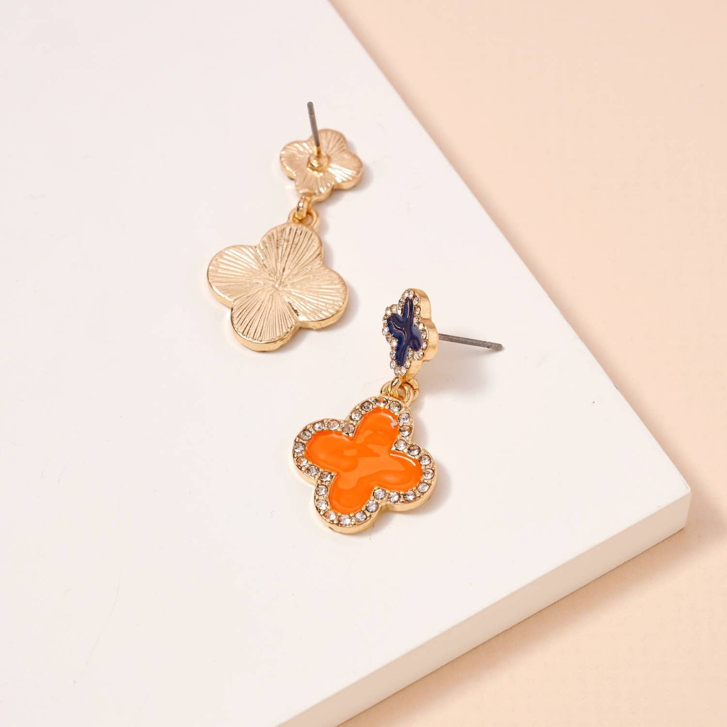 Game Day Enamel Clover Dangling | Earrings